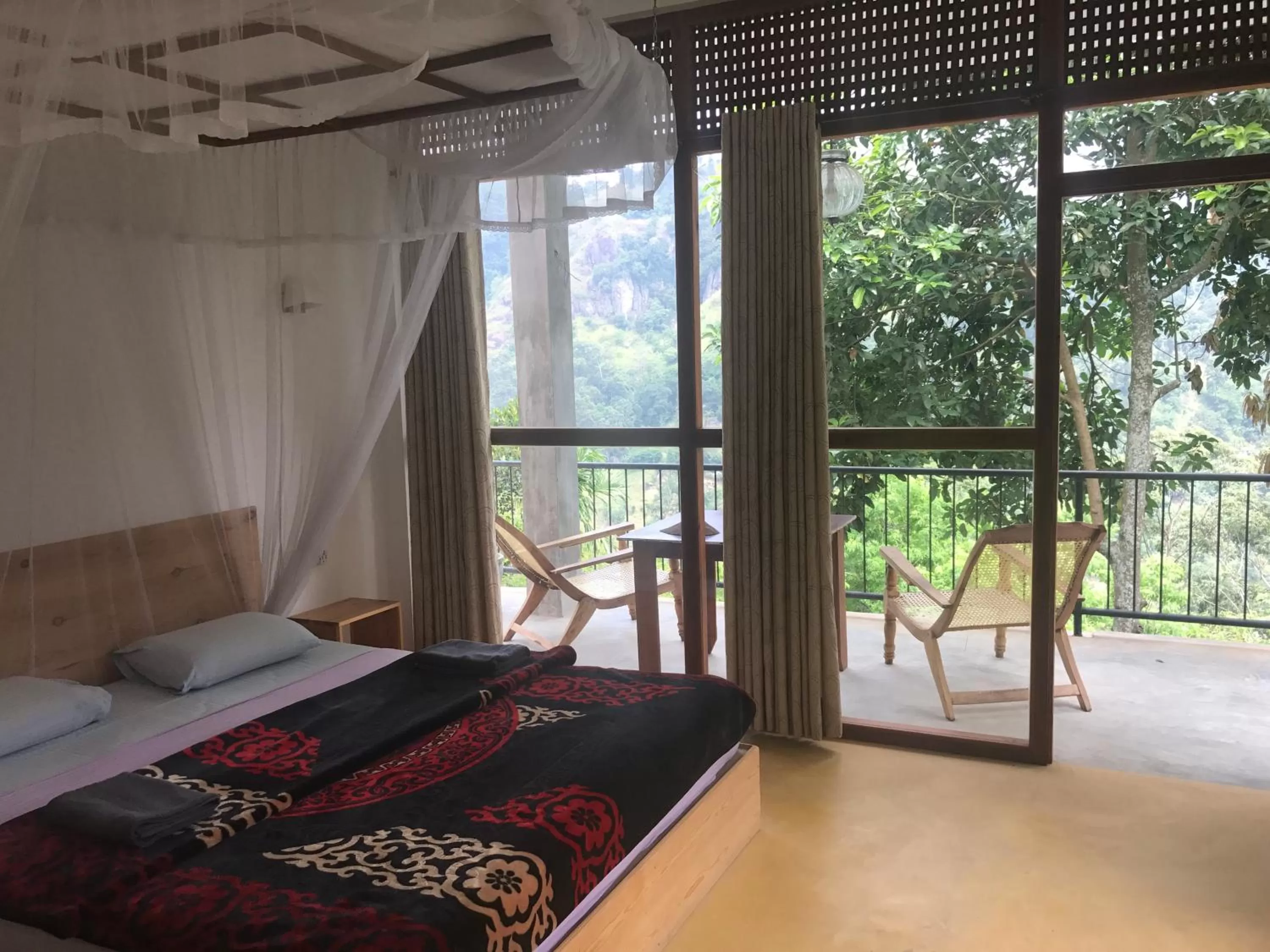 Balcony/Terrace, Bed in Raveena Guest House