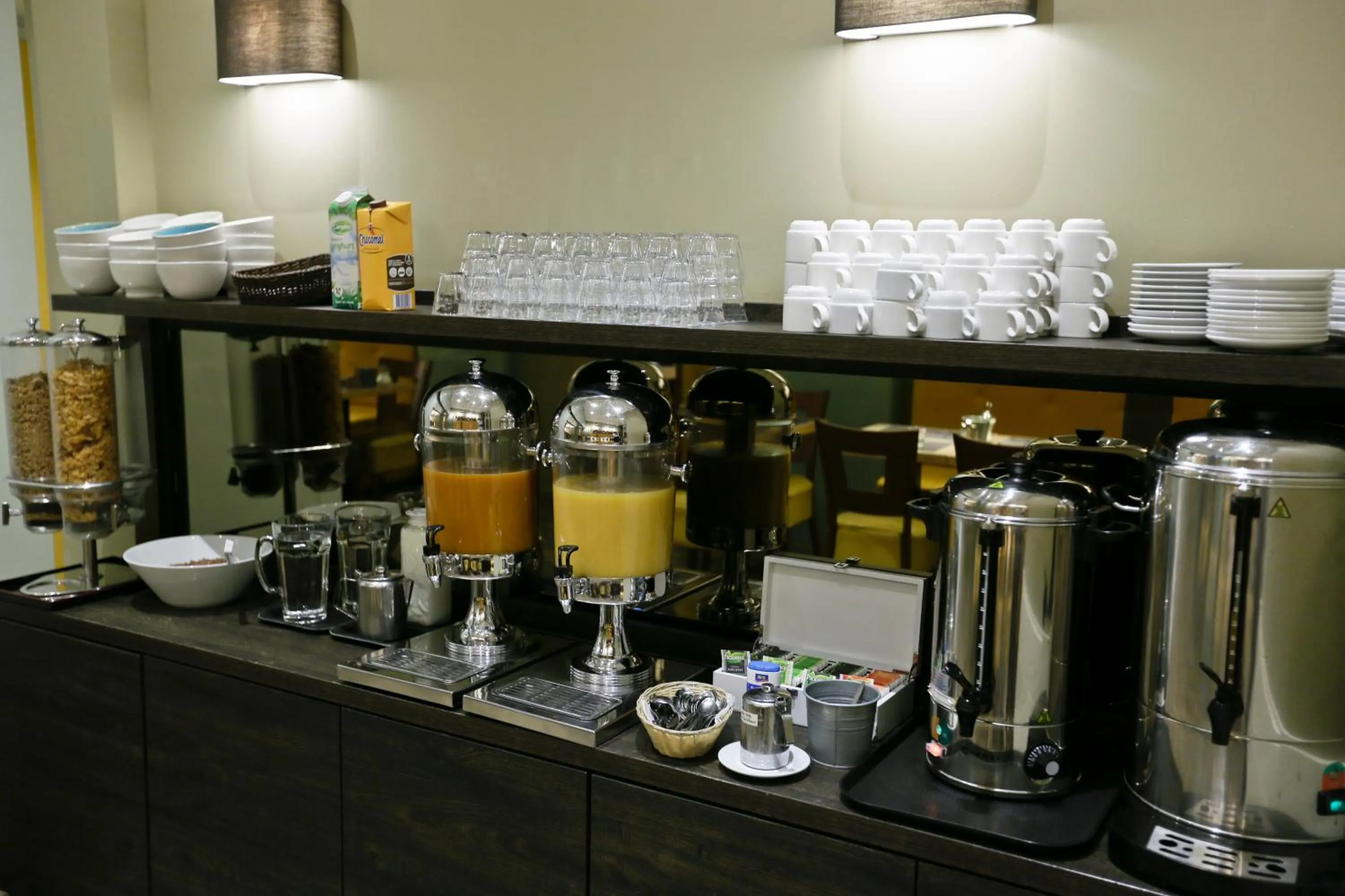 Continental breakfast in City Hotel Amsterdam