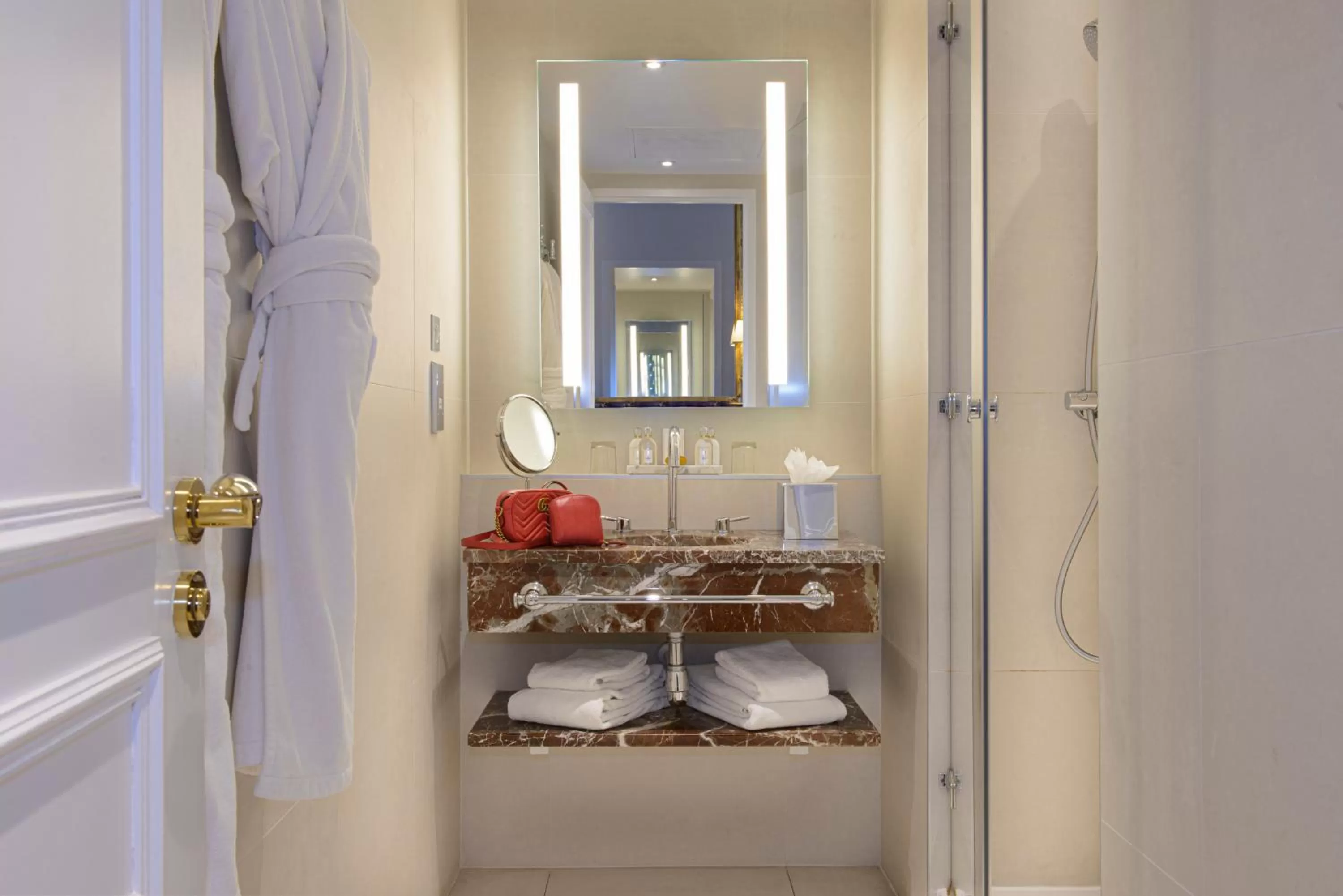 Bathroom in Hôtel Alfred Sommier