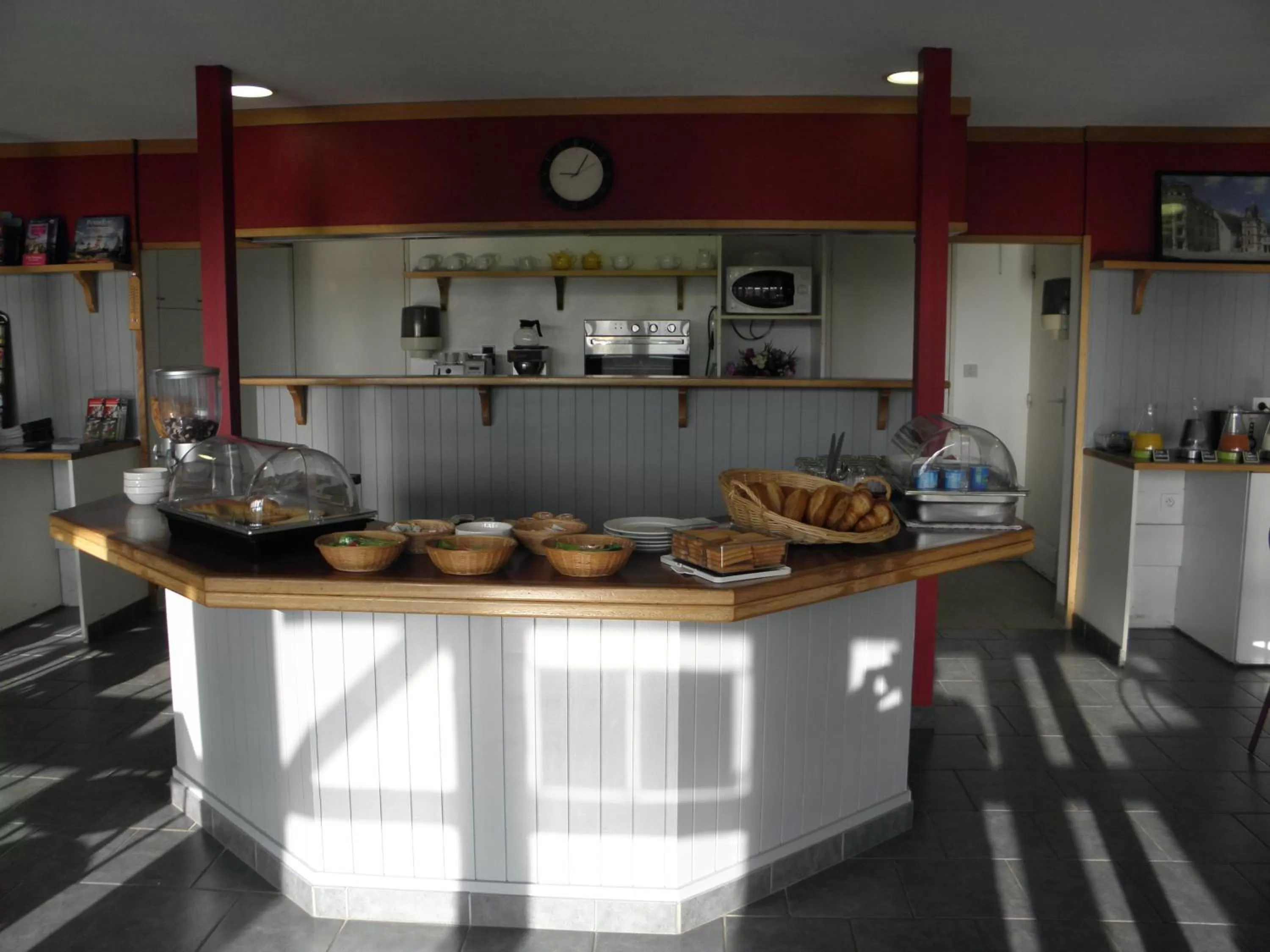 Food in Fasthotel Tours Sud