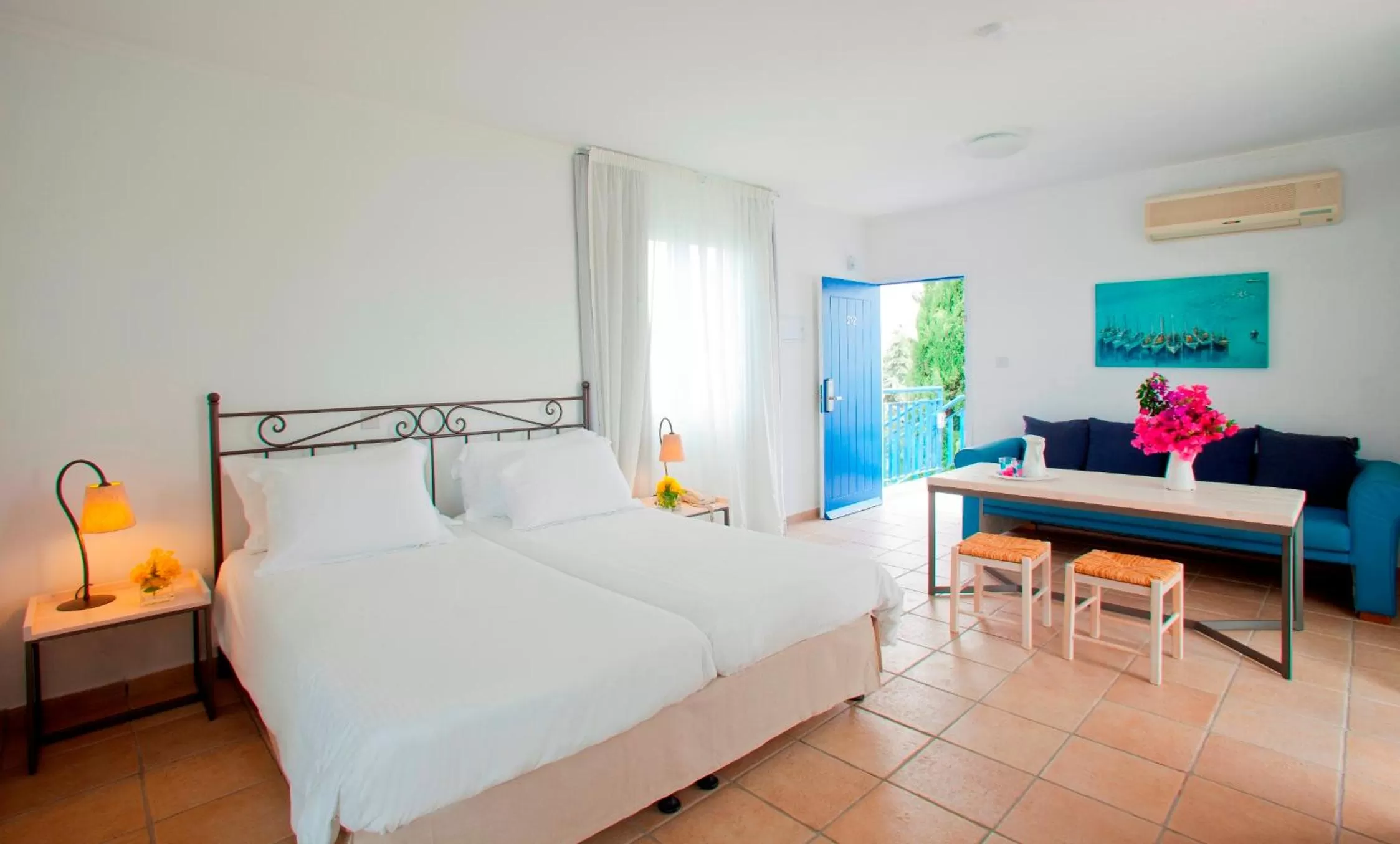 Balcony/Terrace, Bed in Aliathon Aegean