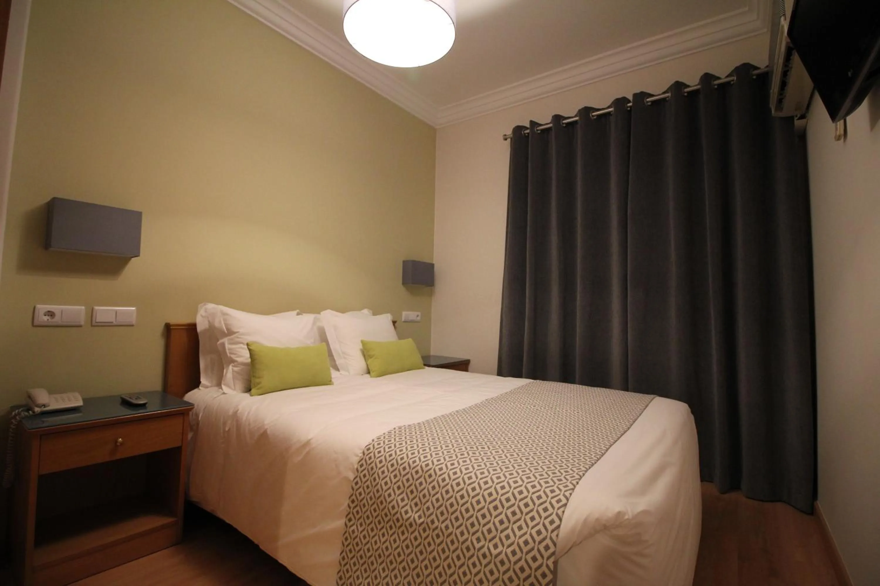 Bed in Imperador Hotel