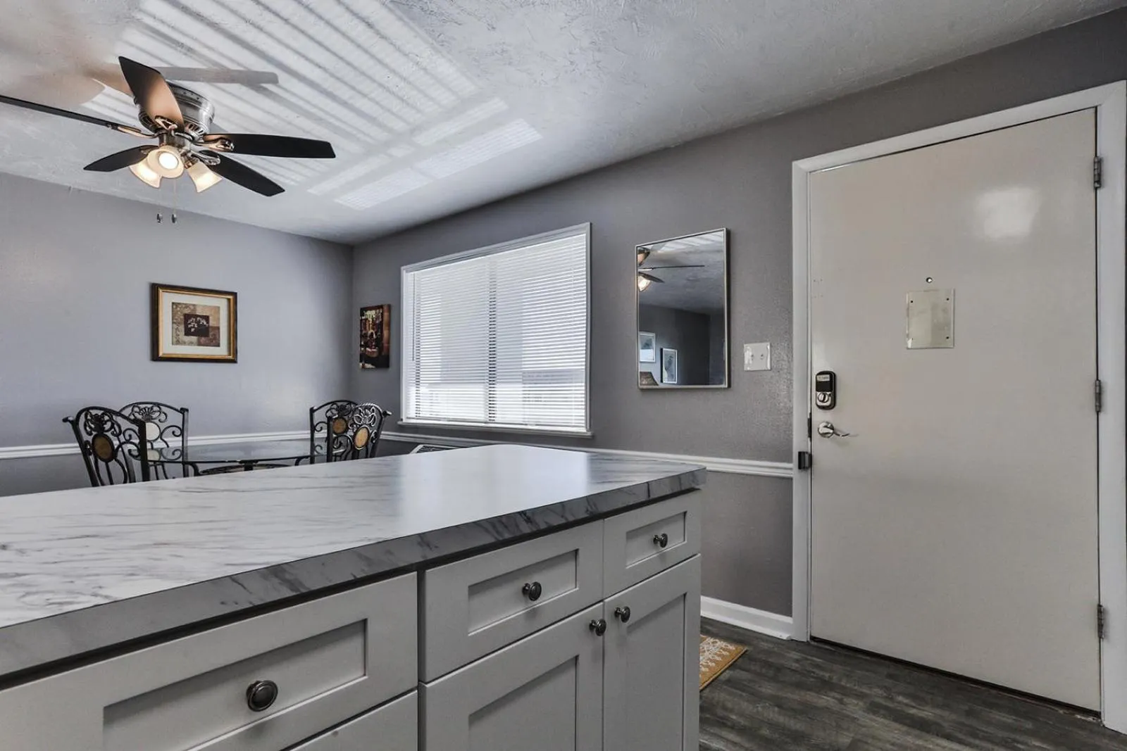 Kitchen or kitchenette in Coastal Waters