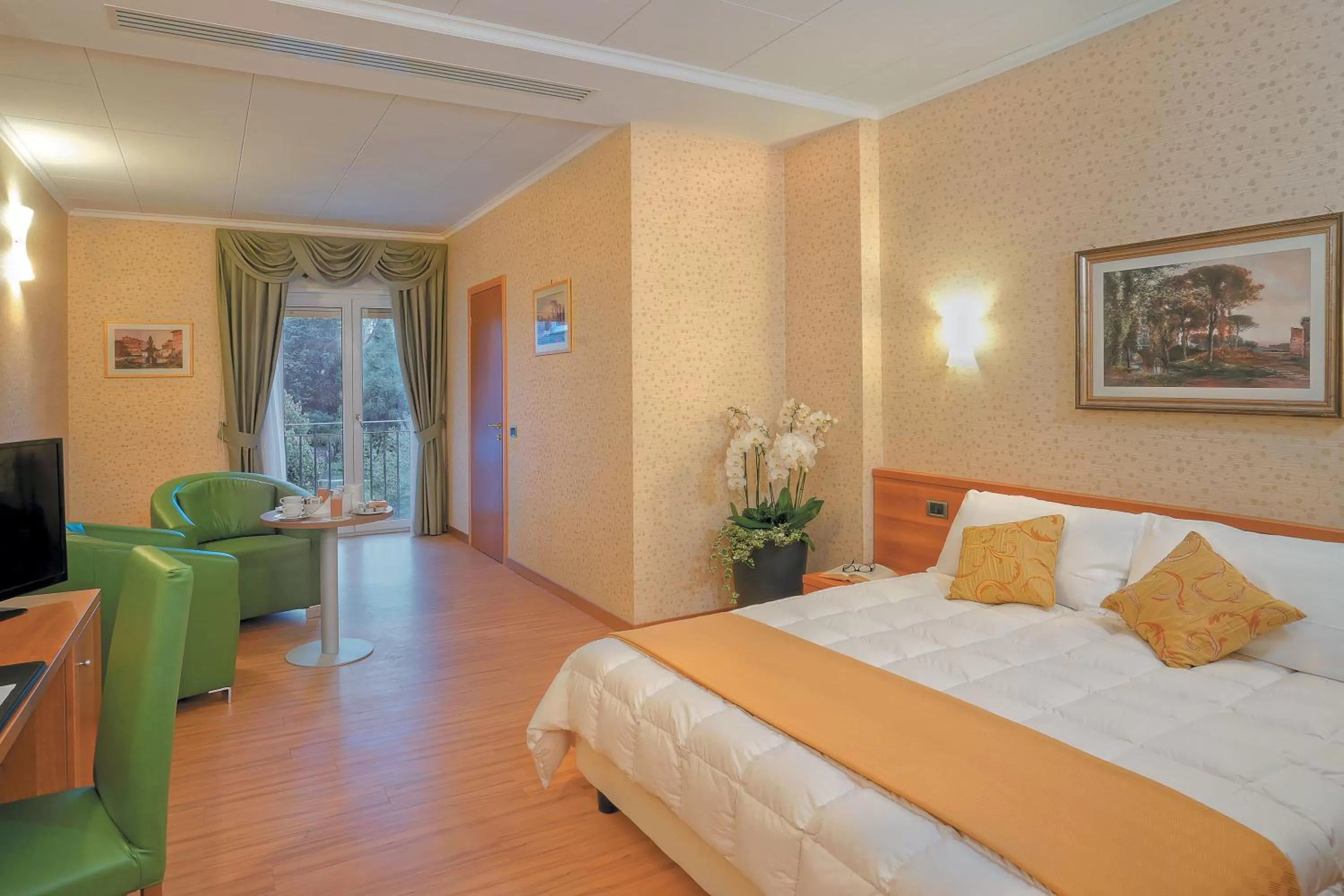 Photo of the whole room, Bed in Ele Green Park Hotel Pamphili