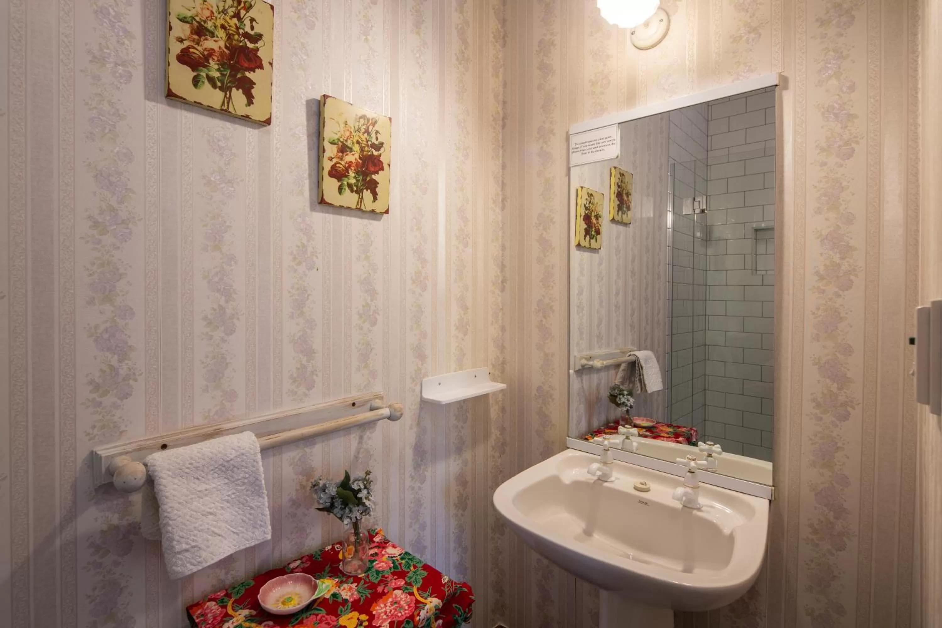 Settlers Cottage Motel