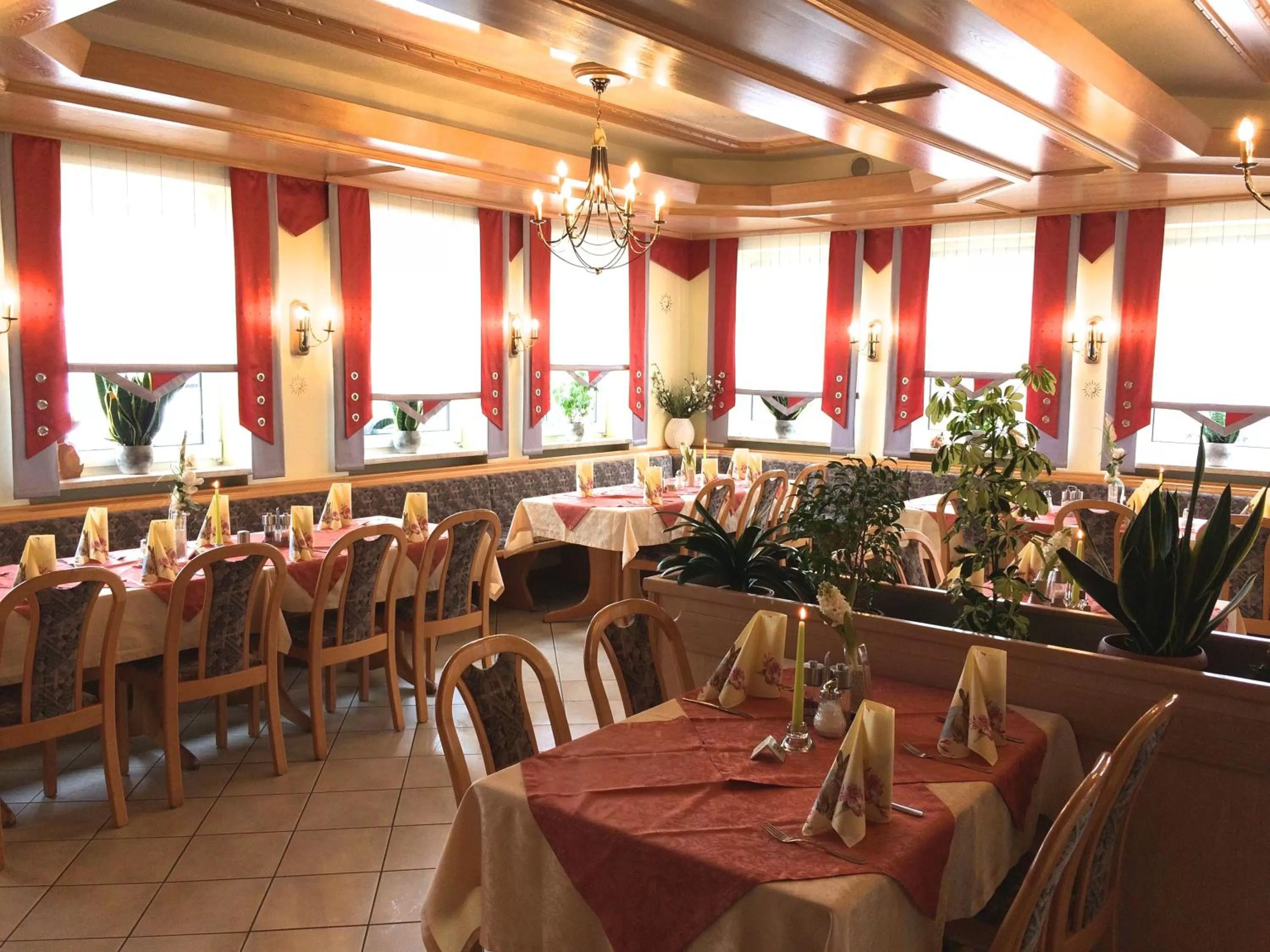 Restaurant/places to eat in Hotel Sonnental