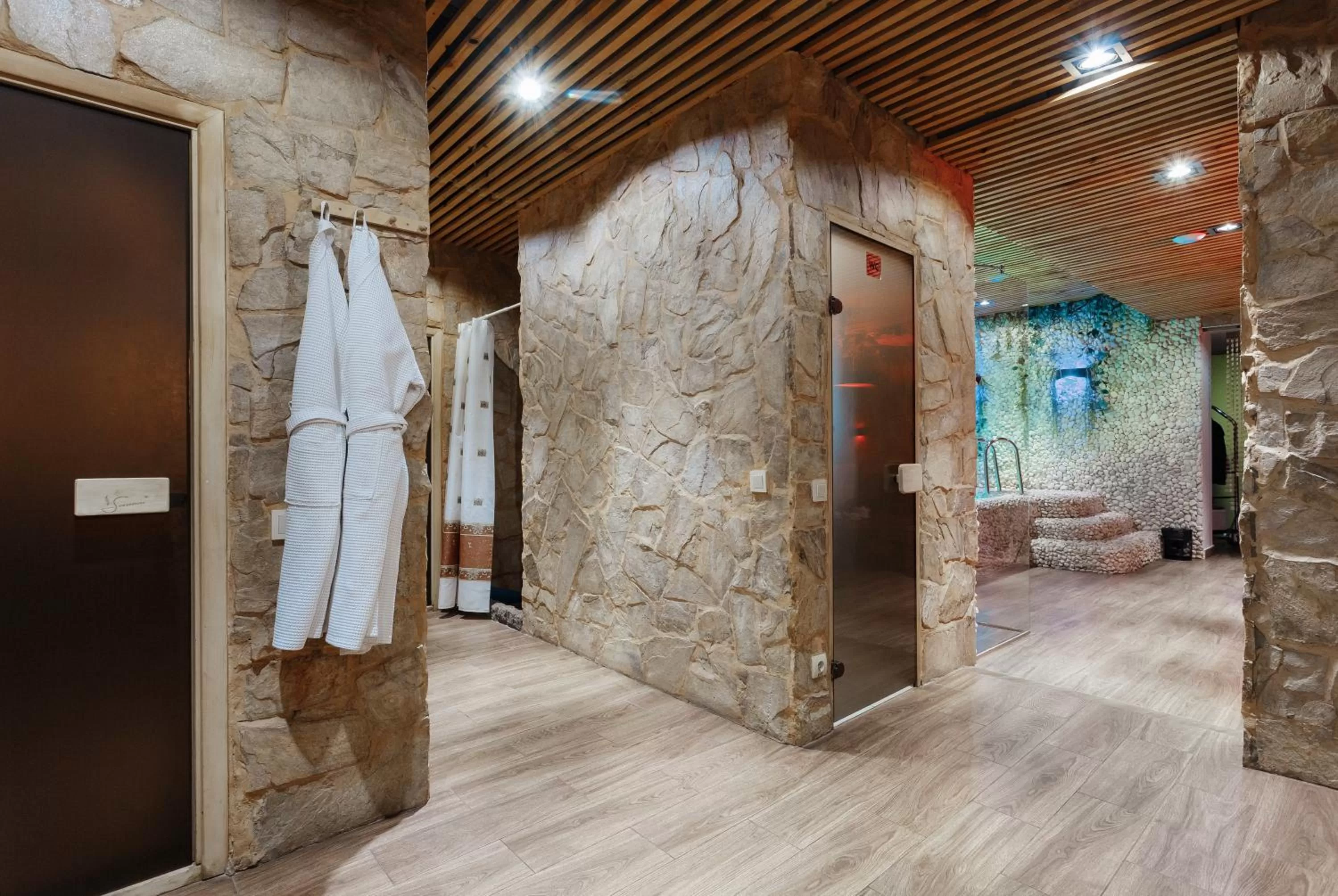 Hot Tub in Boutique Hotel California