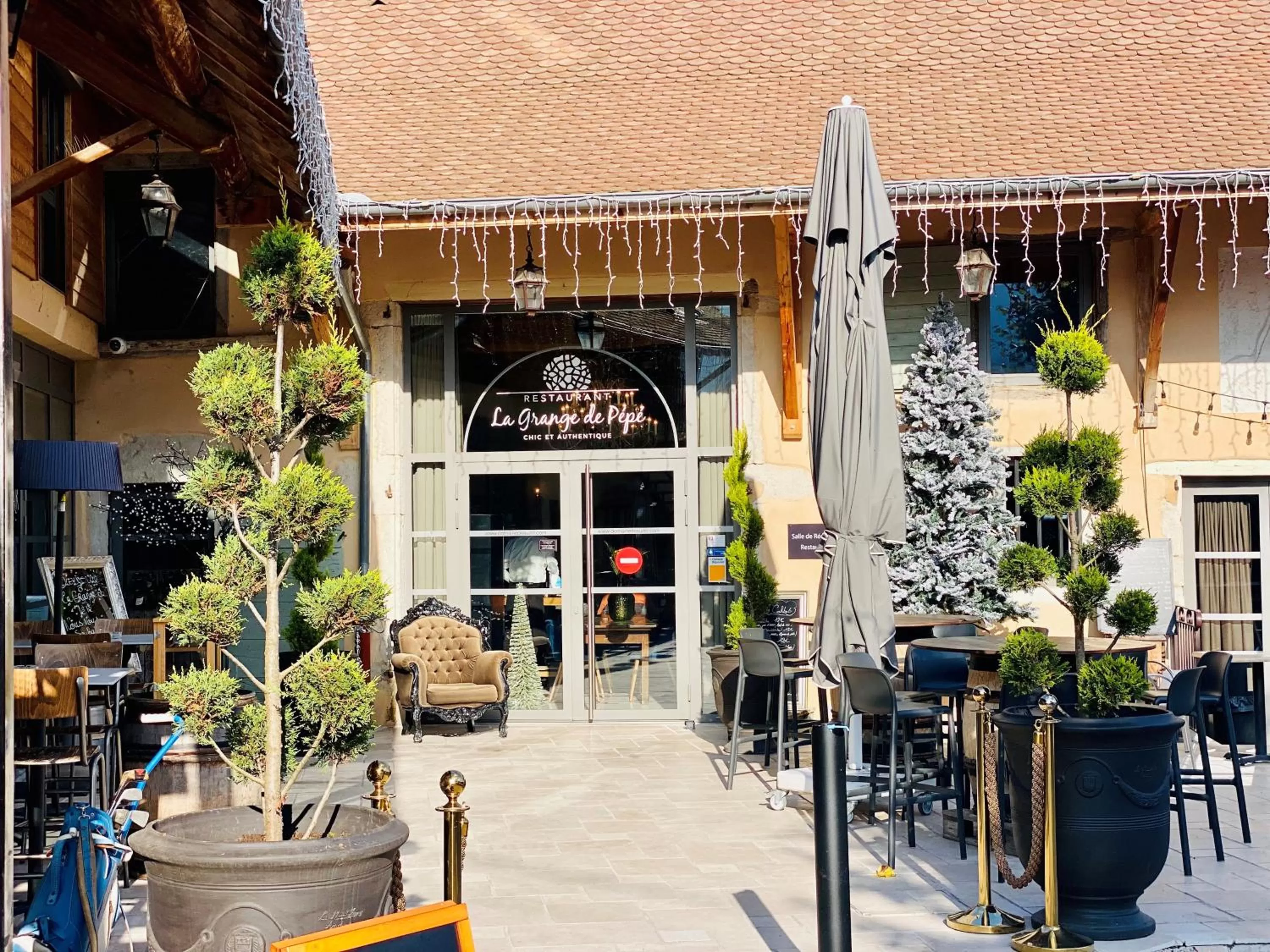 Restaurant/places to eat in Domaine de Suzel