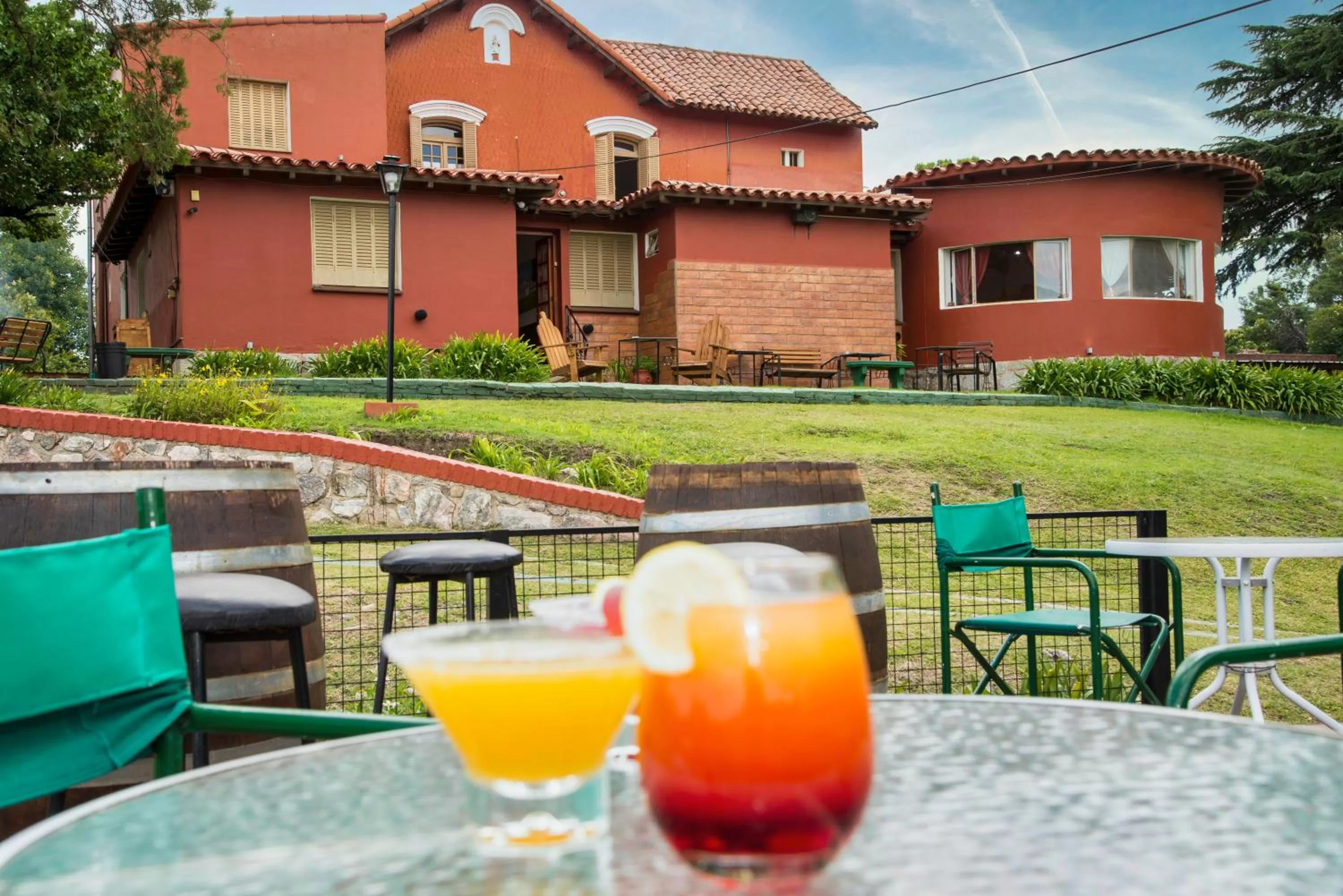 Property building in Castelar - Hotel & Apart