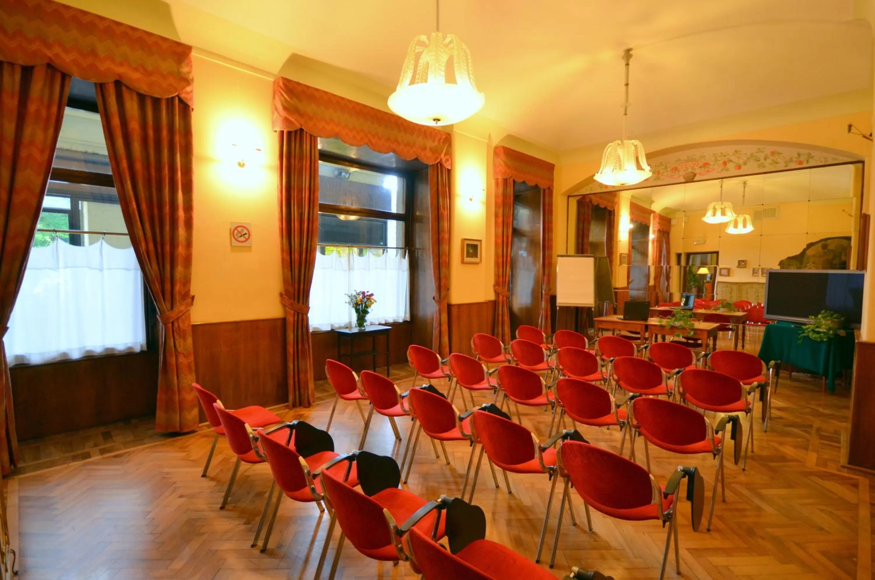 Business facilities in Hotel Roma e Rocca Cavour