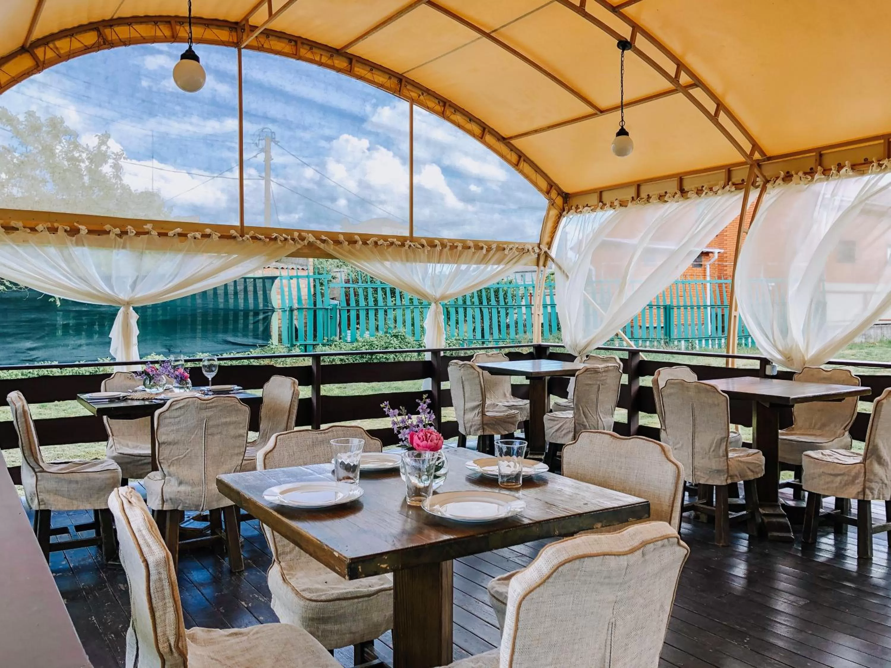 Restaurant/Places to Eat in Zolotoy Bereg Hotel