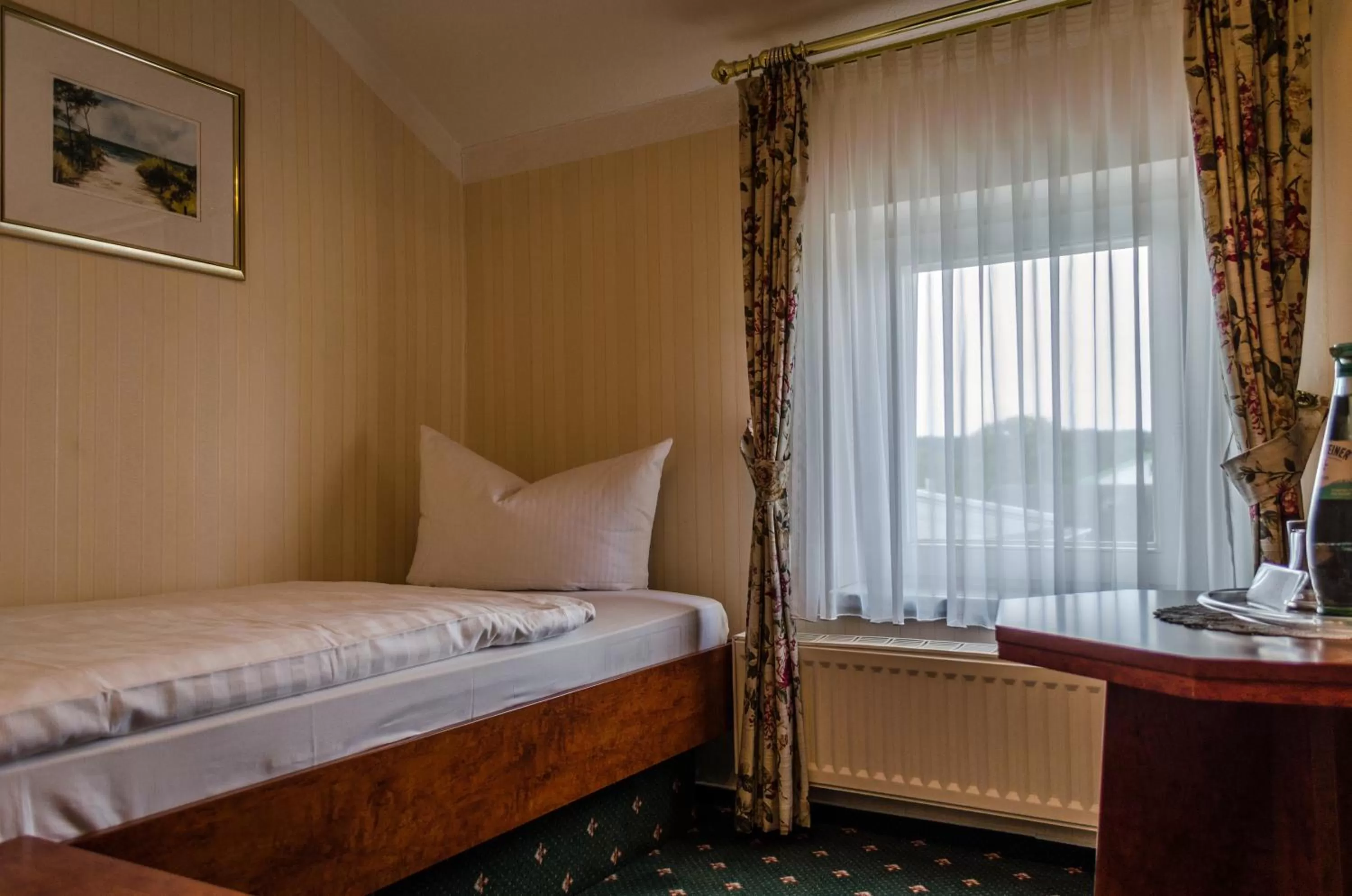 Photo of the whole room, Bed in Hotel Meereswelle - Anno 1875