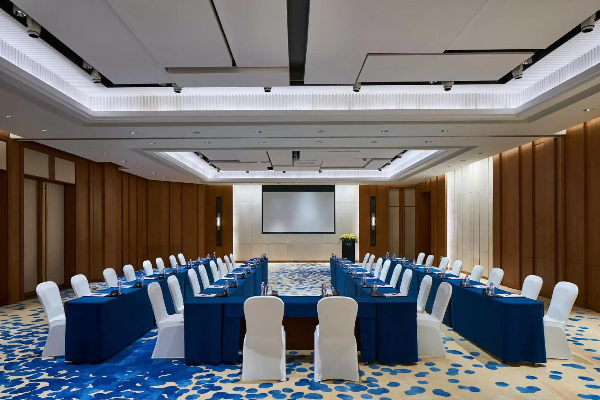 Meeting/conference room in Crowne Plaza Sanya Haitang Bay Resort by IHG