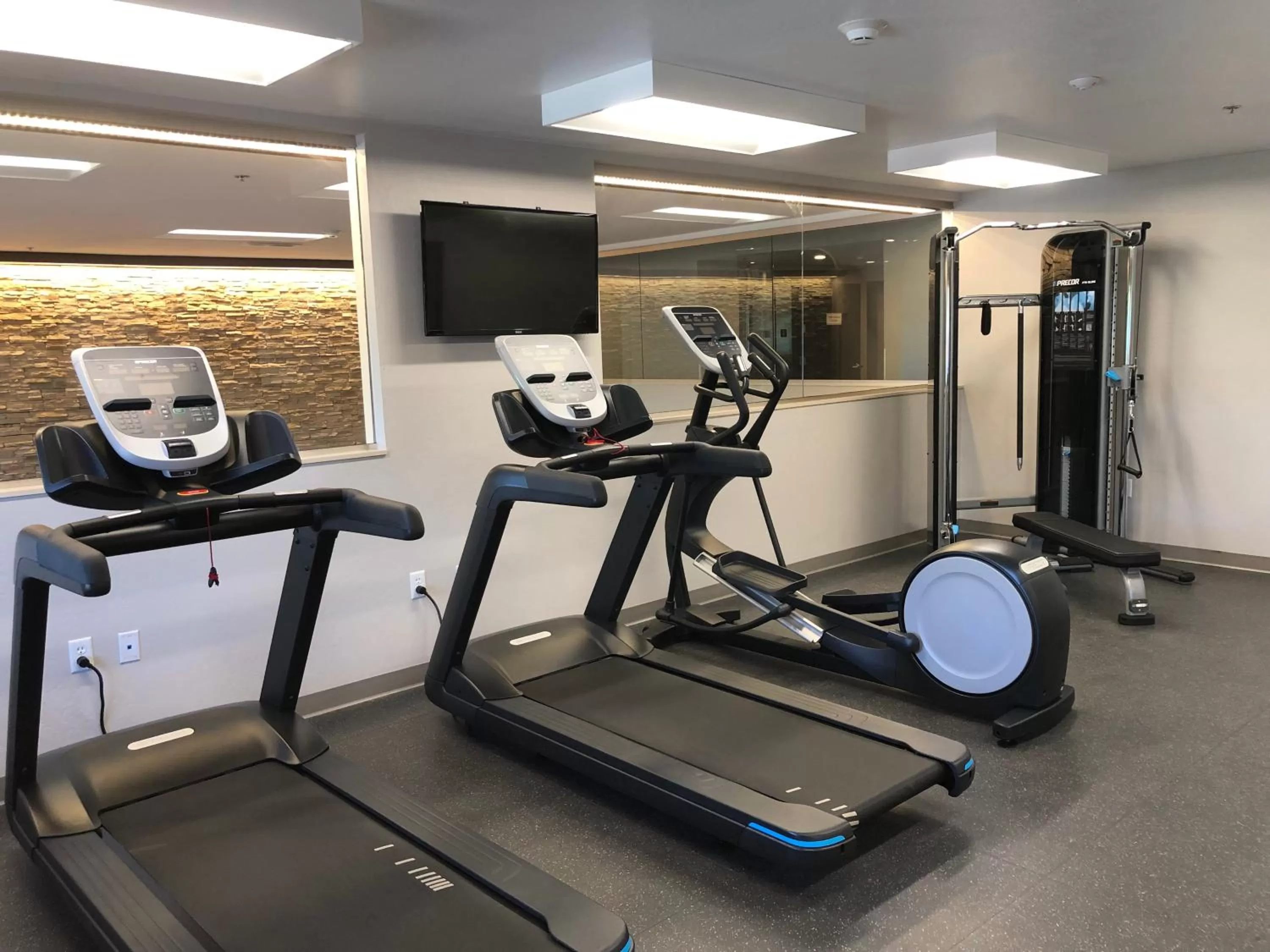 Fitness centre/facilities in Country Inn & Suites by Radisson, Flagstaff Downtown, AZ