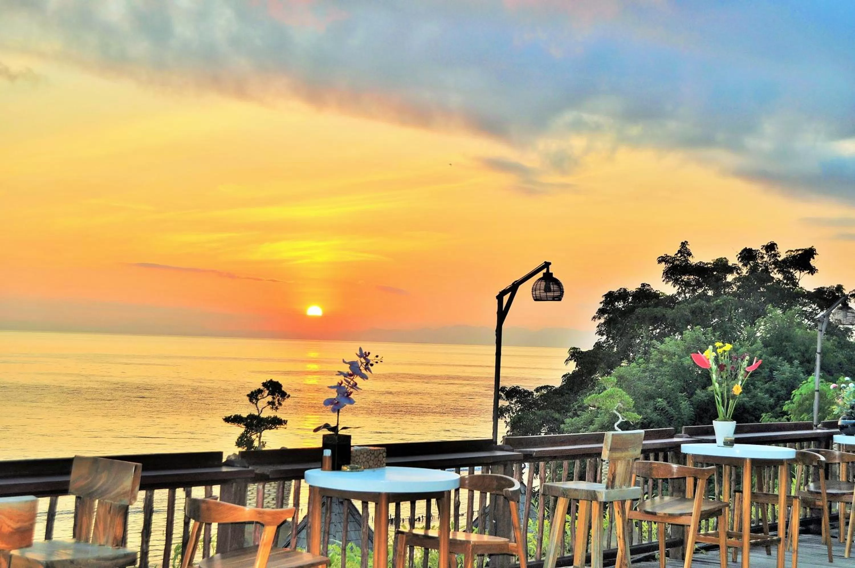 Restaurant/places to eat in Ocean Terrace Suite And Spa Luxury