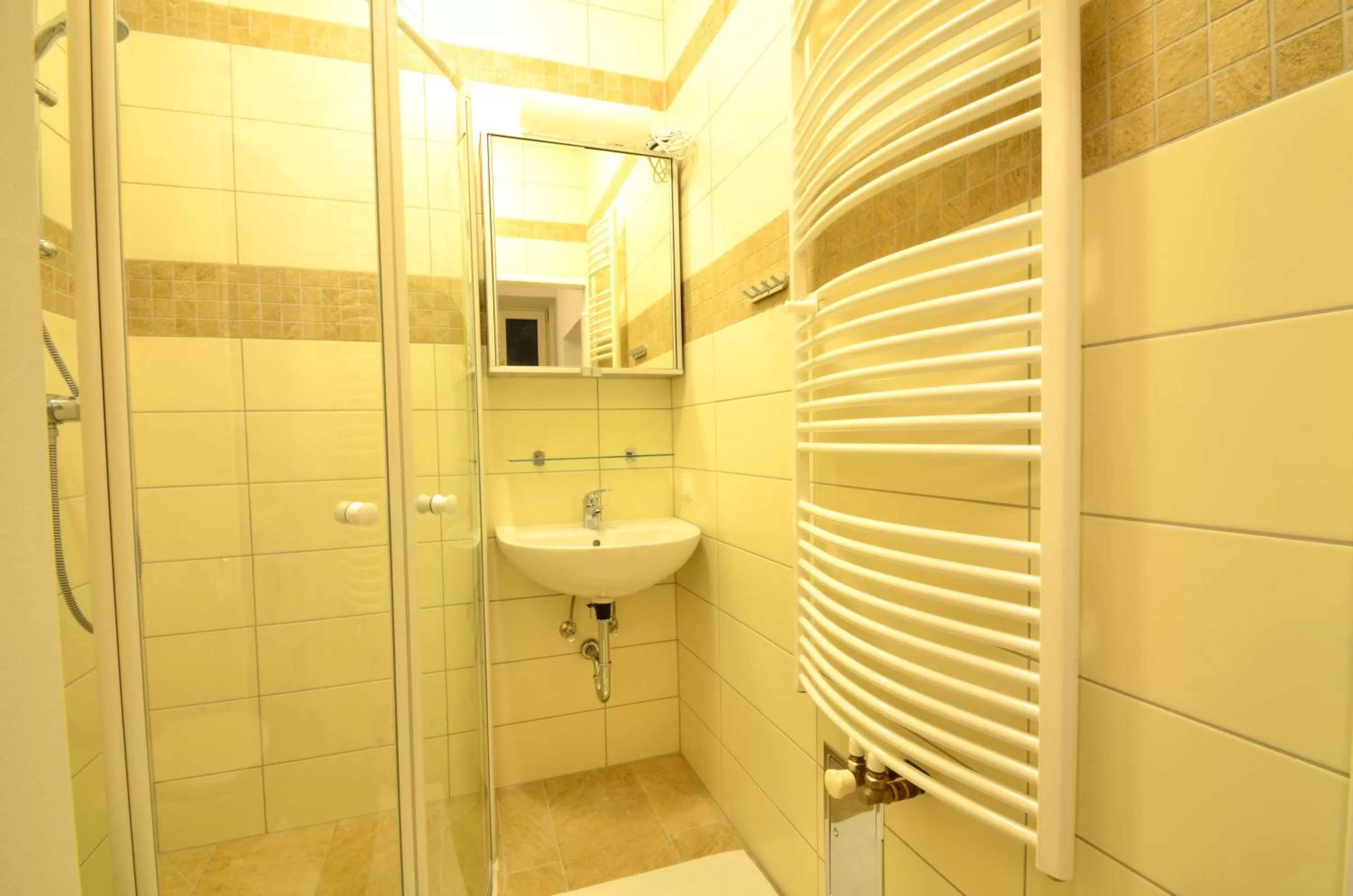 Bathroom in AJO Apartments - Messe City Flat - Self-Check-in