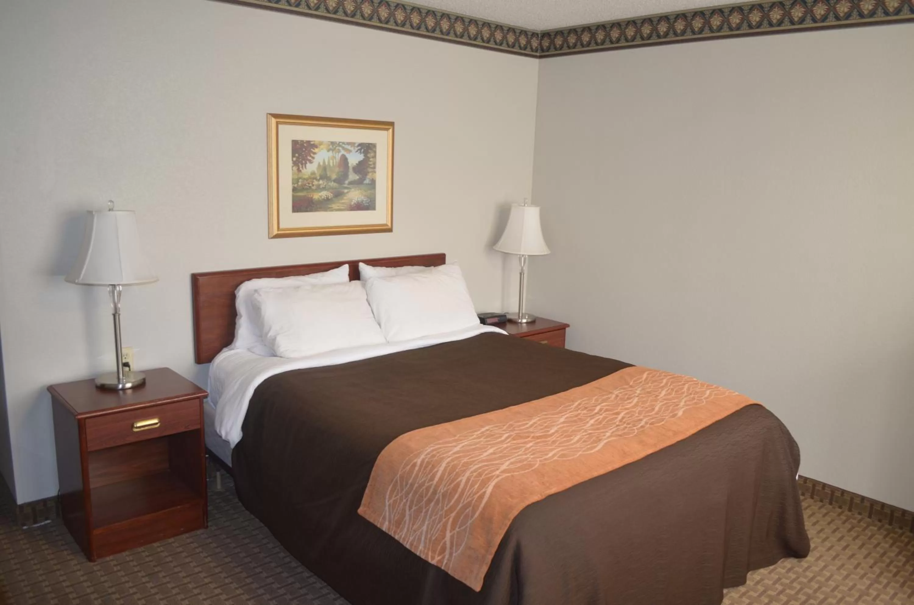 Bed in Shilo Inns Suites The Dalles