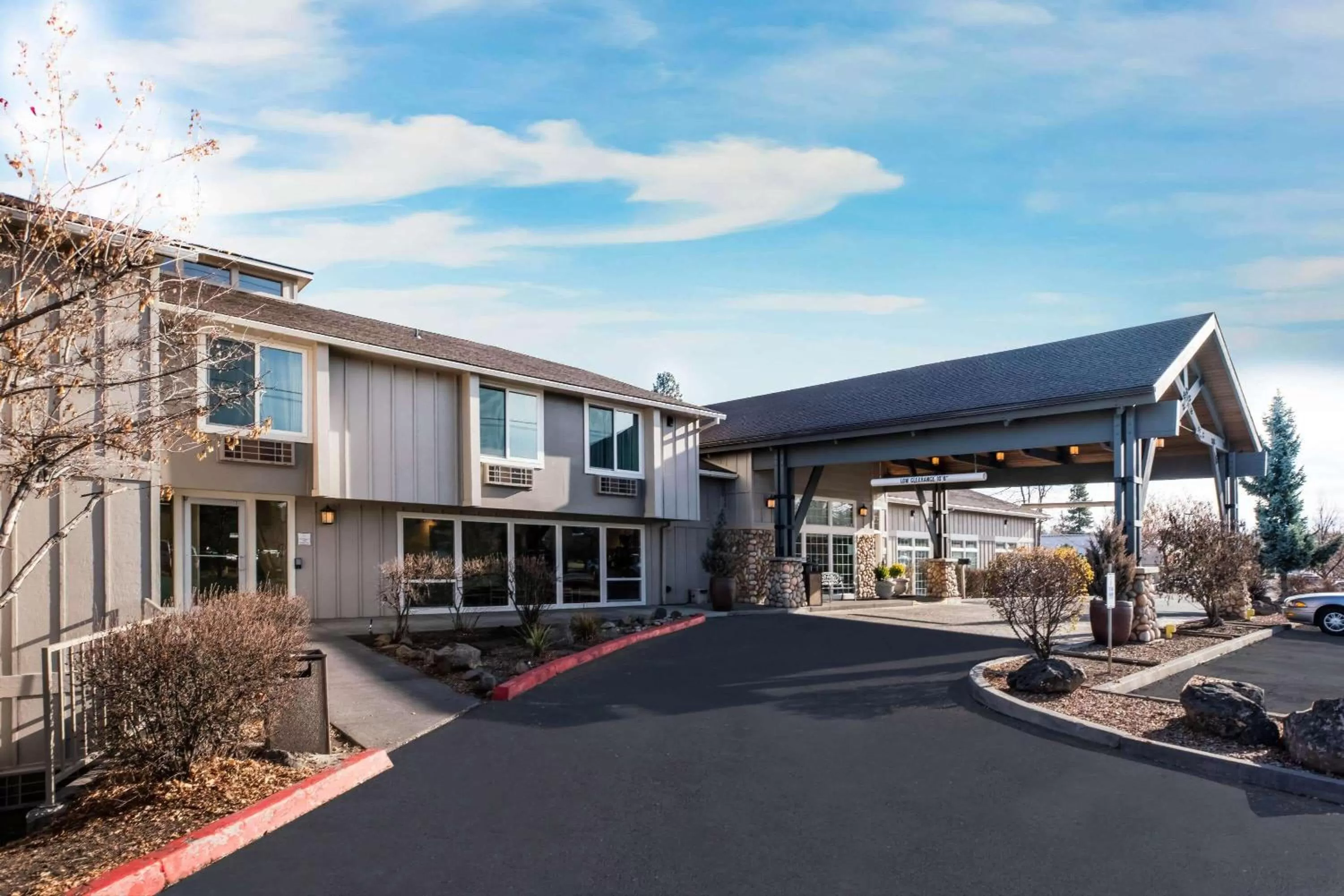 Property building in La Quinta Inn by Wyndham Bend