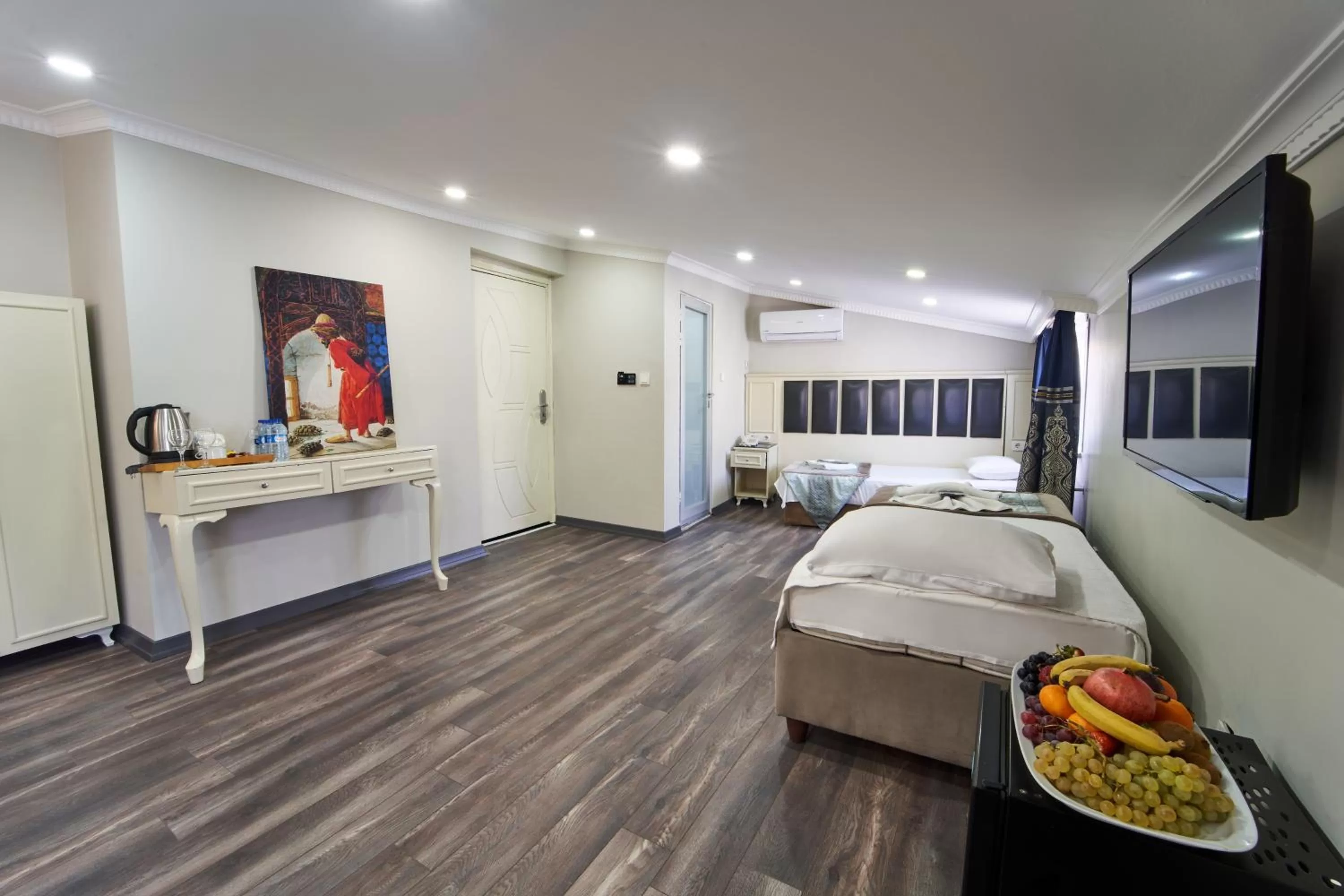 Bed in Istanbul Sirkeci Hotel