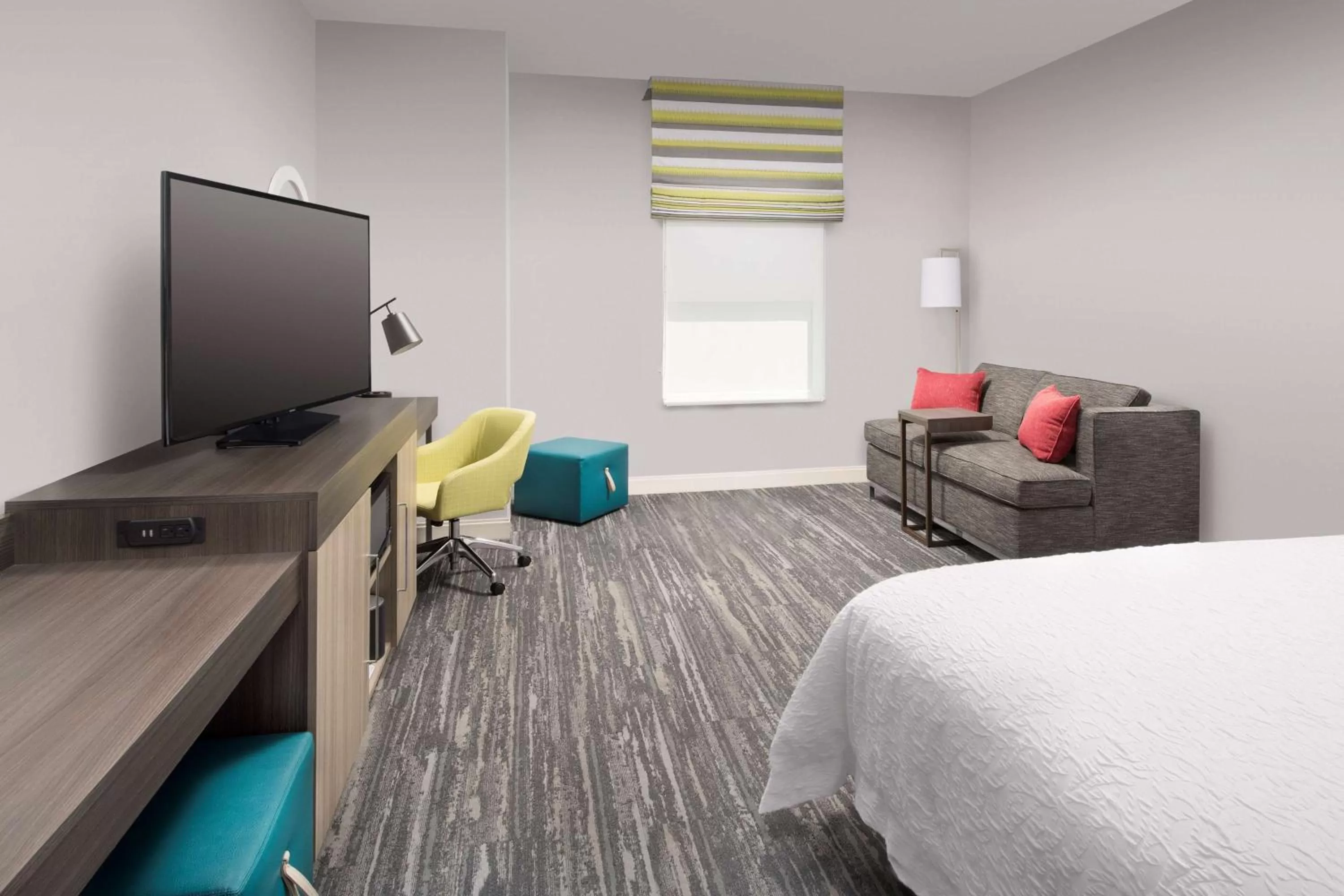 Bed in Hampton Inn Miami Airport East