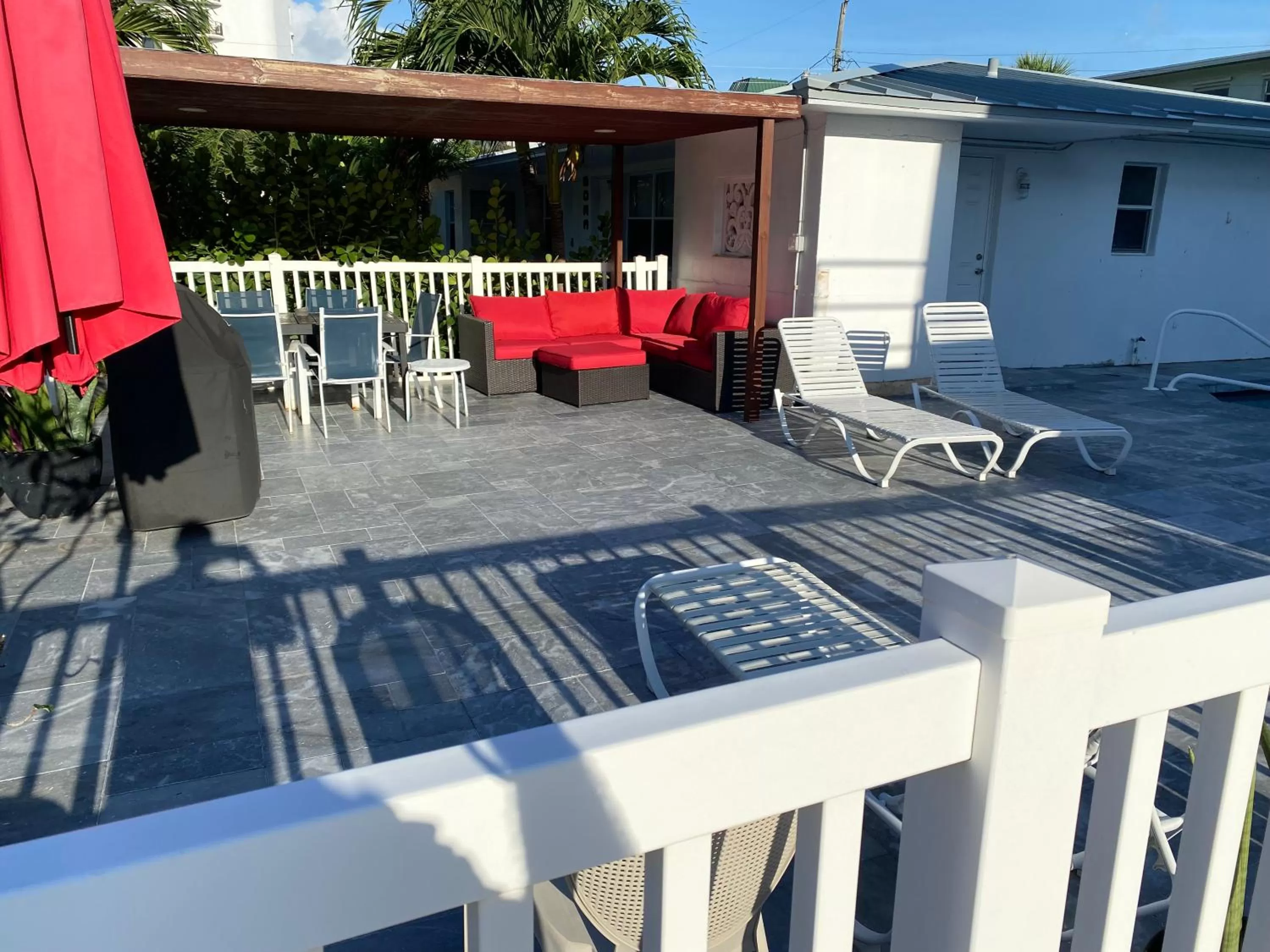 Swimming pool, Restaurant/Places to Eat in Pelican By The Sea