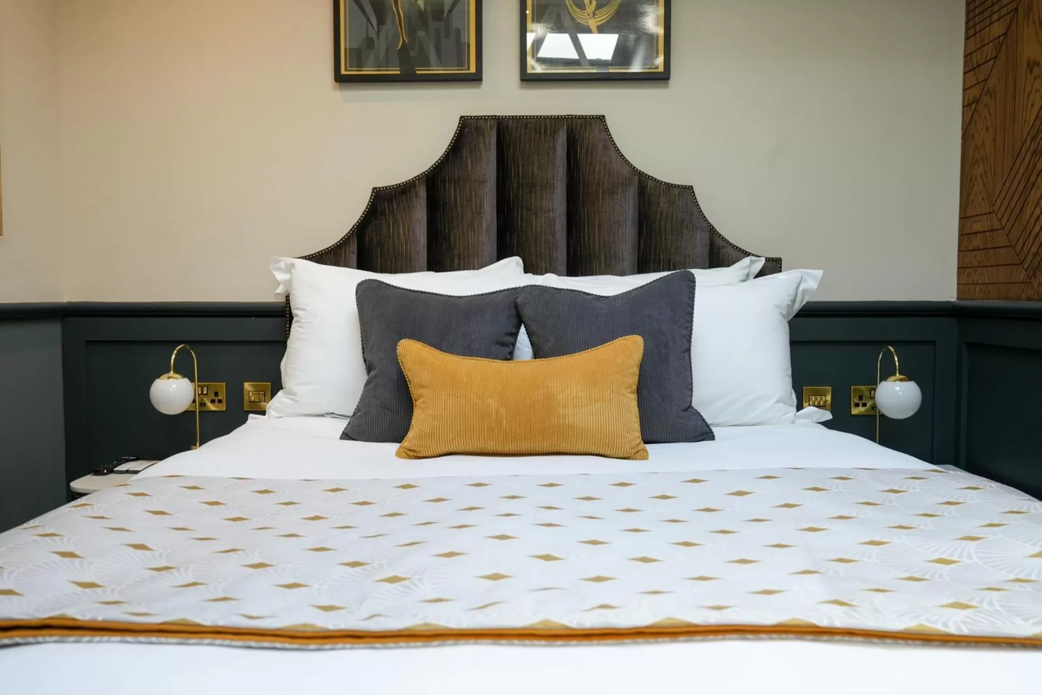 Deluxe King Room in Hort's Townhouse