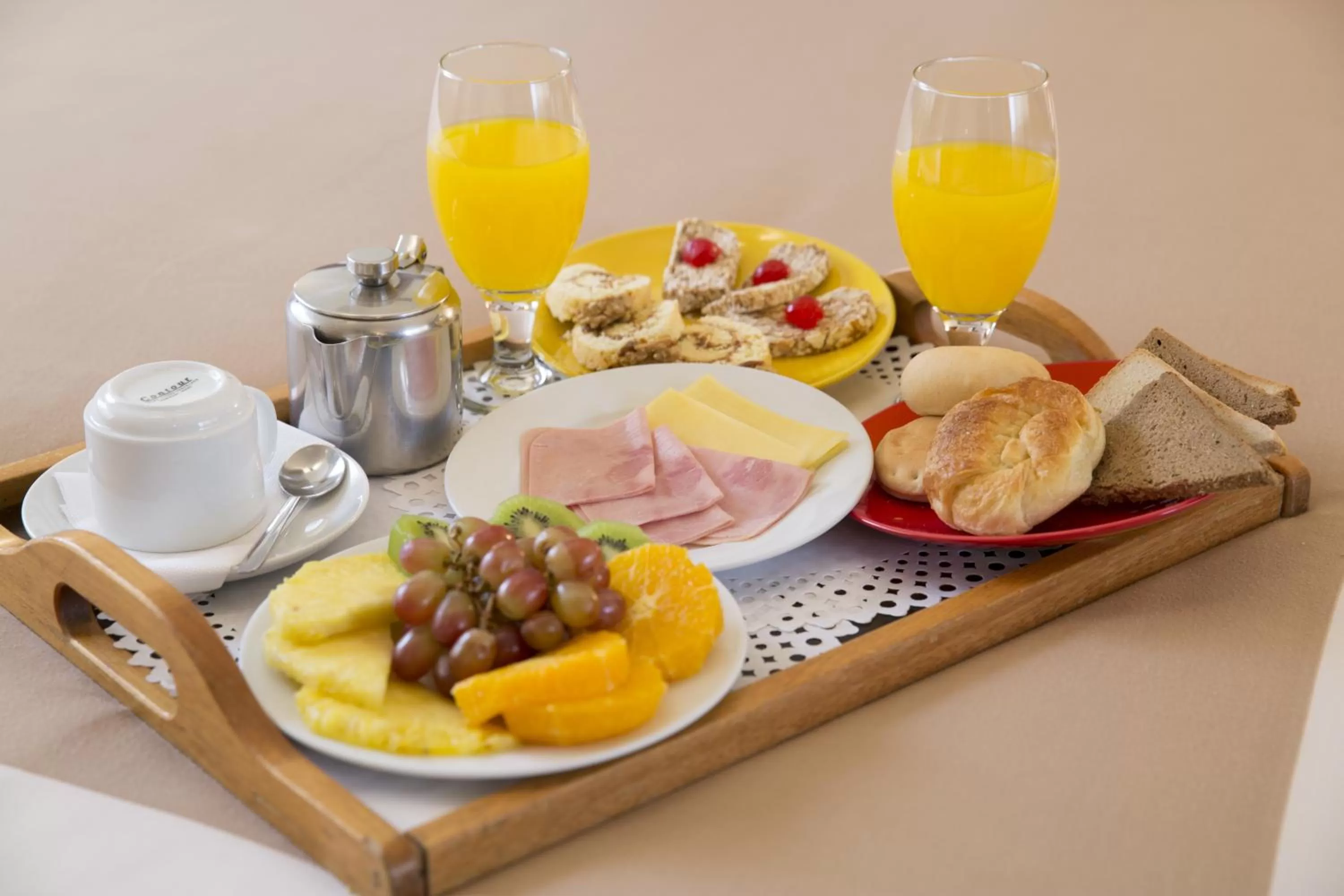 Food and drinks in Hotel Diego de Velazquez