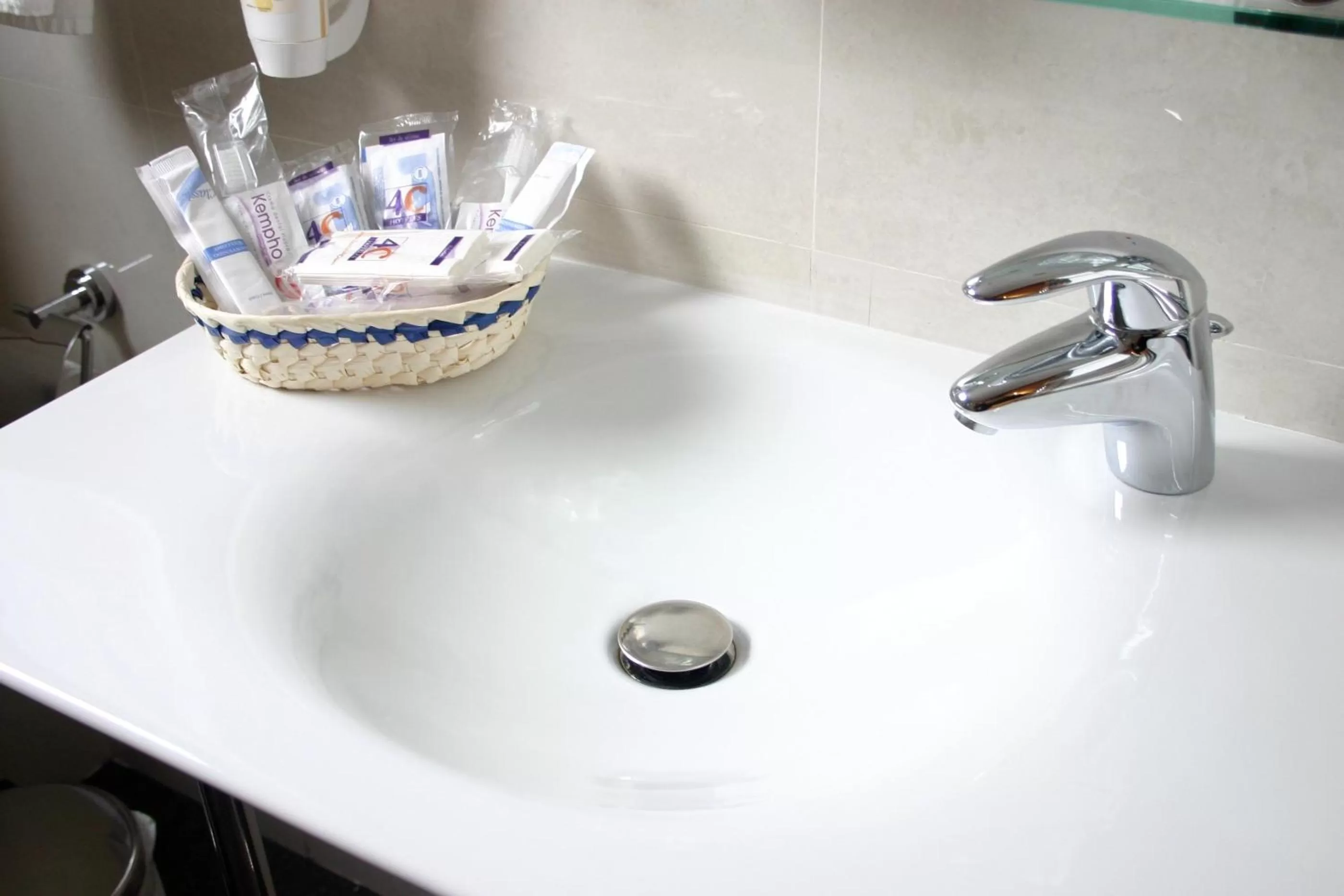 Bathroom in 4C Bravo Murillo