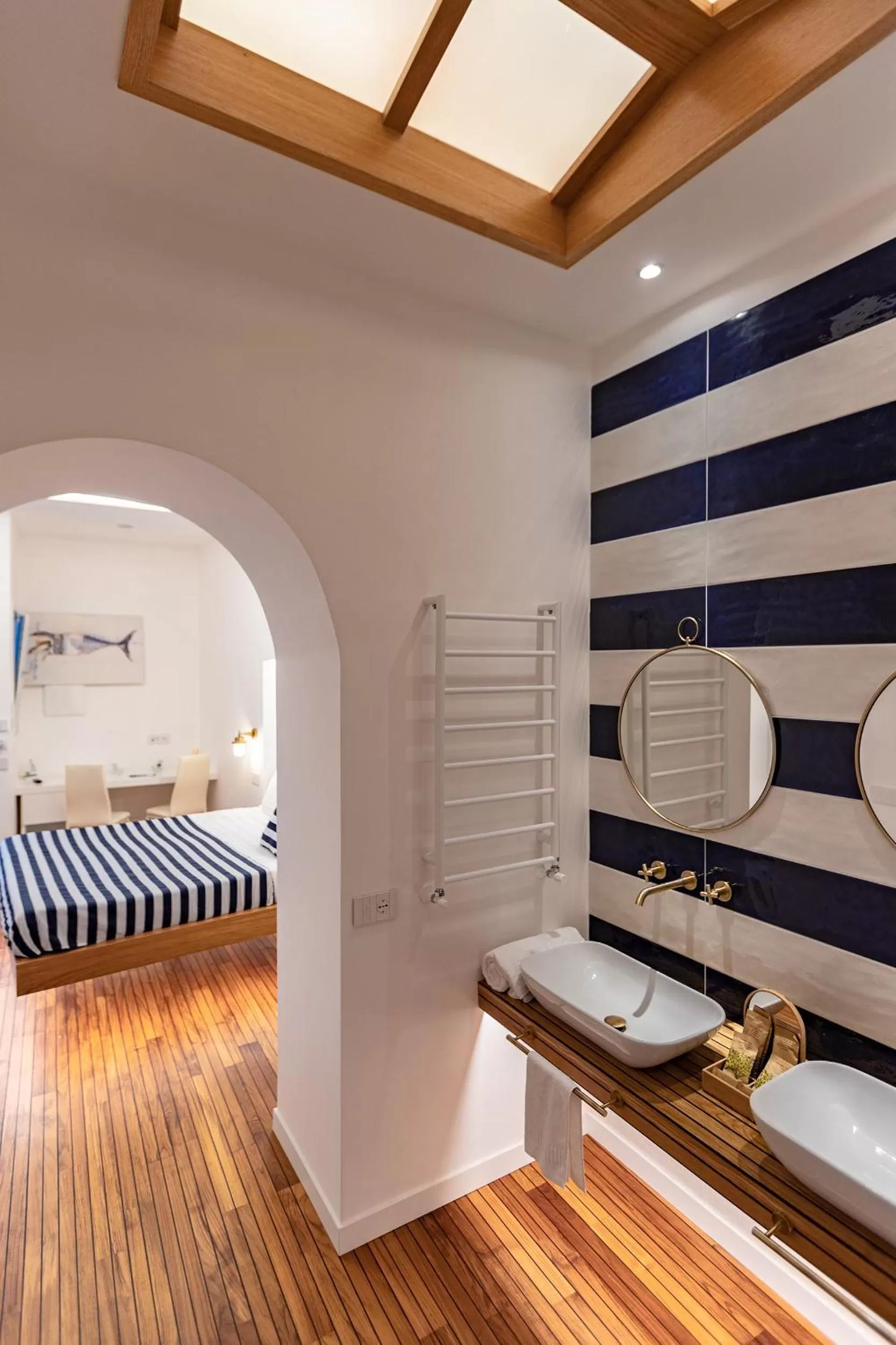 Bedroom, Bathroom in Lampara Mare