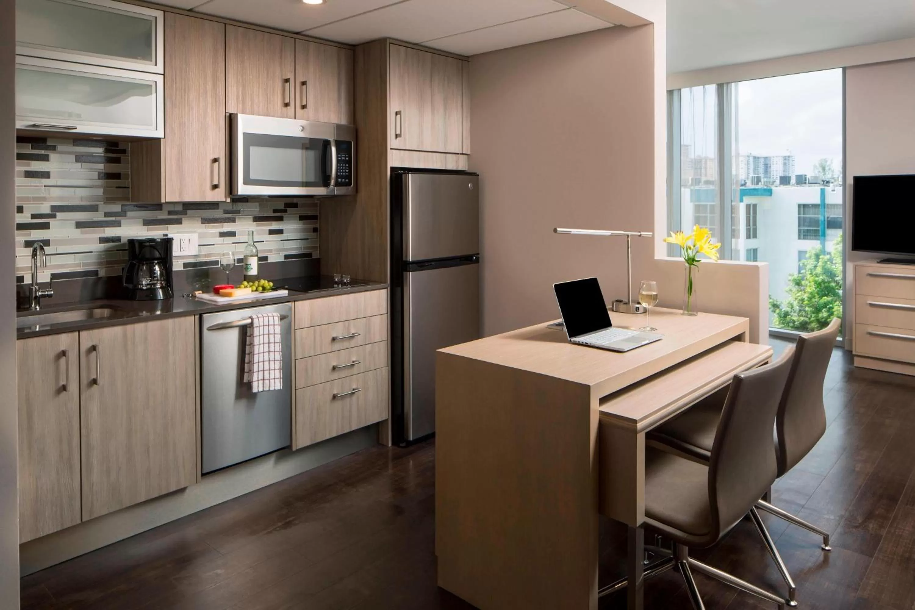 Kitchen or kitchenette in Residence Inn Miami Sunny Isles Beach