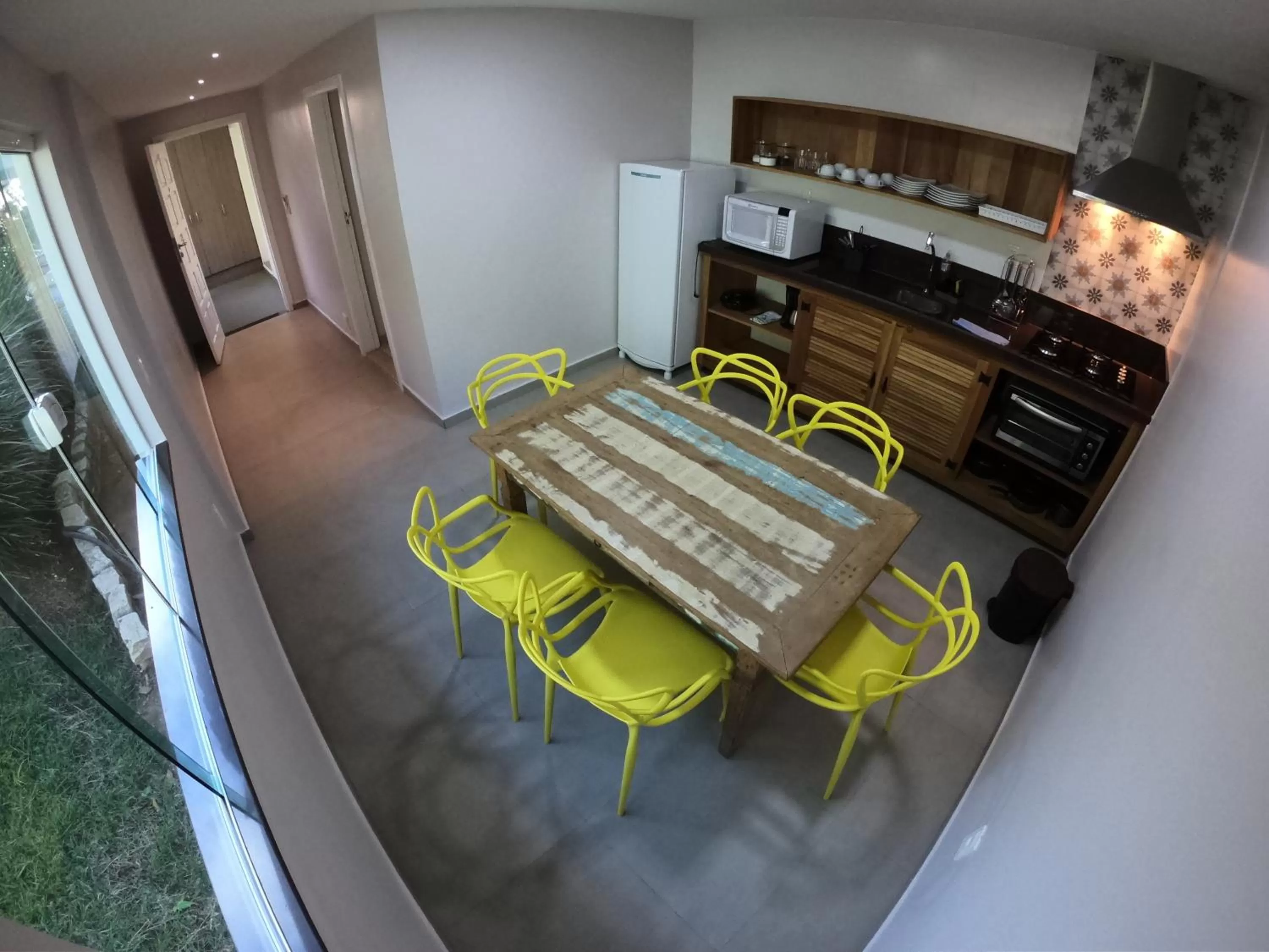 Communal kitchen in Hotel Experience João Fernandes