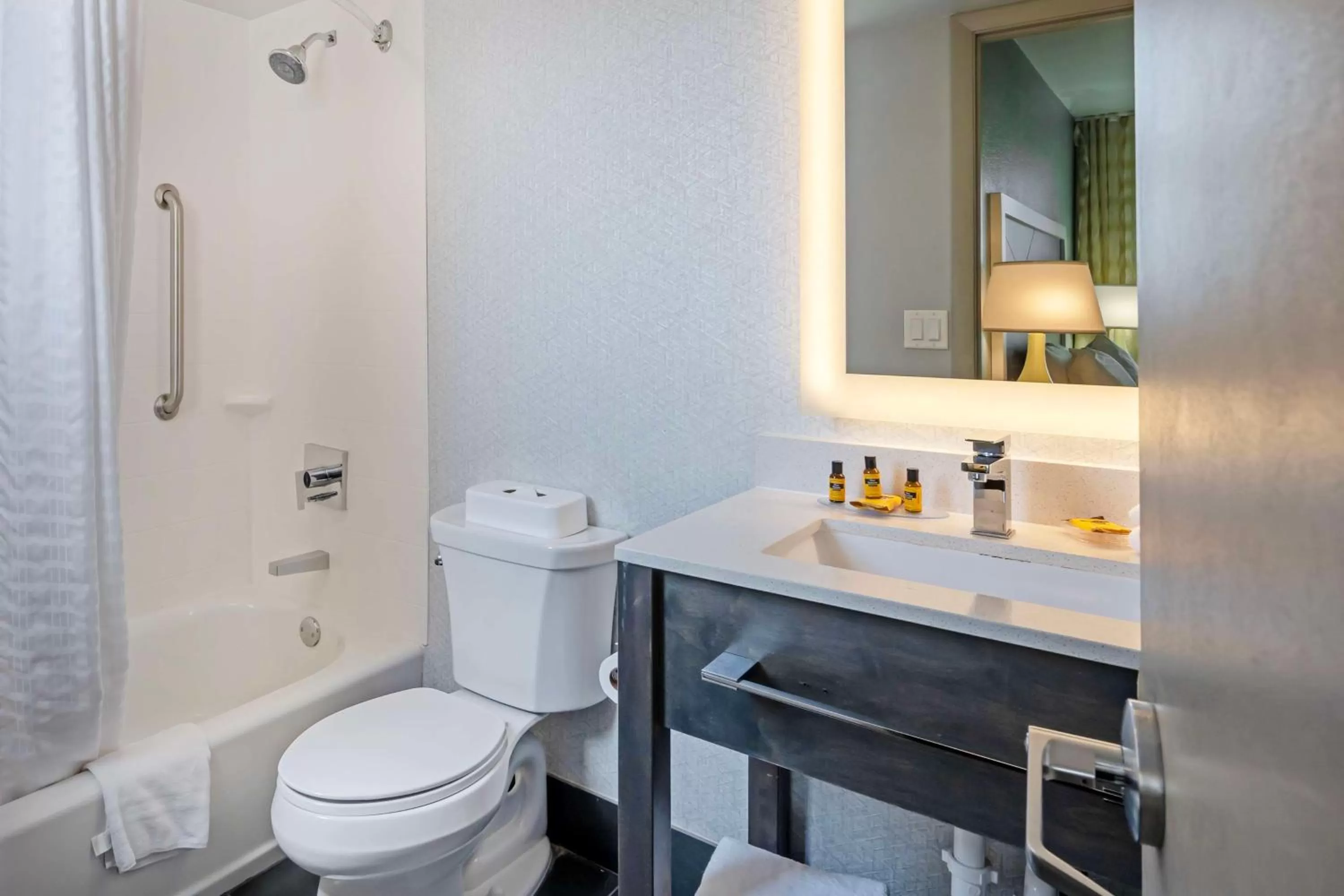 Bathroom in Best Western Plus Daytona Inn Seabreeze