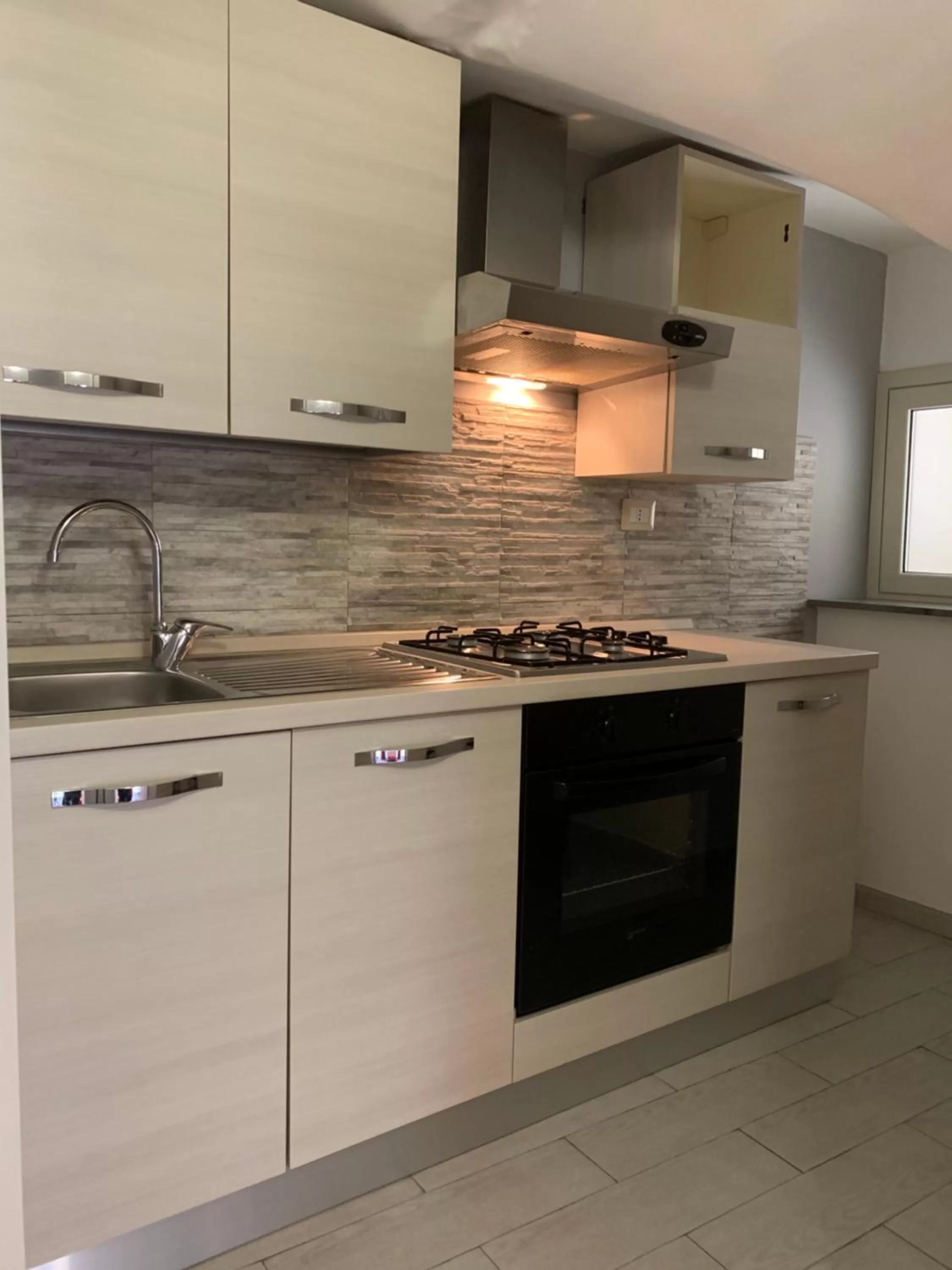 Kitchen or kitchenette in Duca di Uzeda Bed and Breakfast