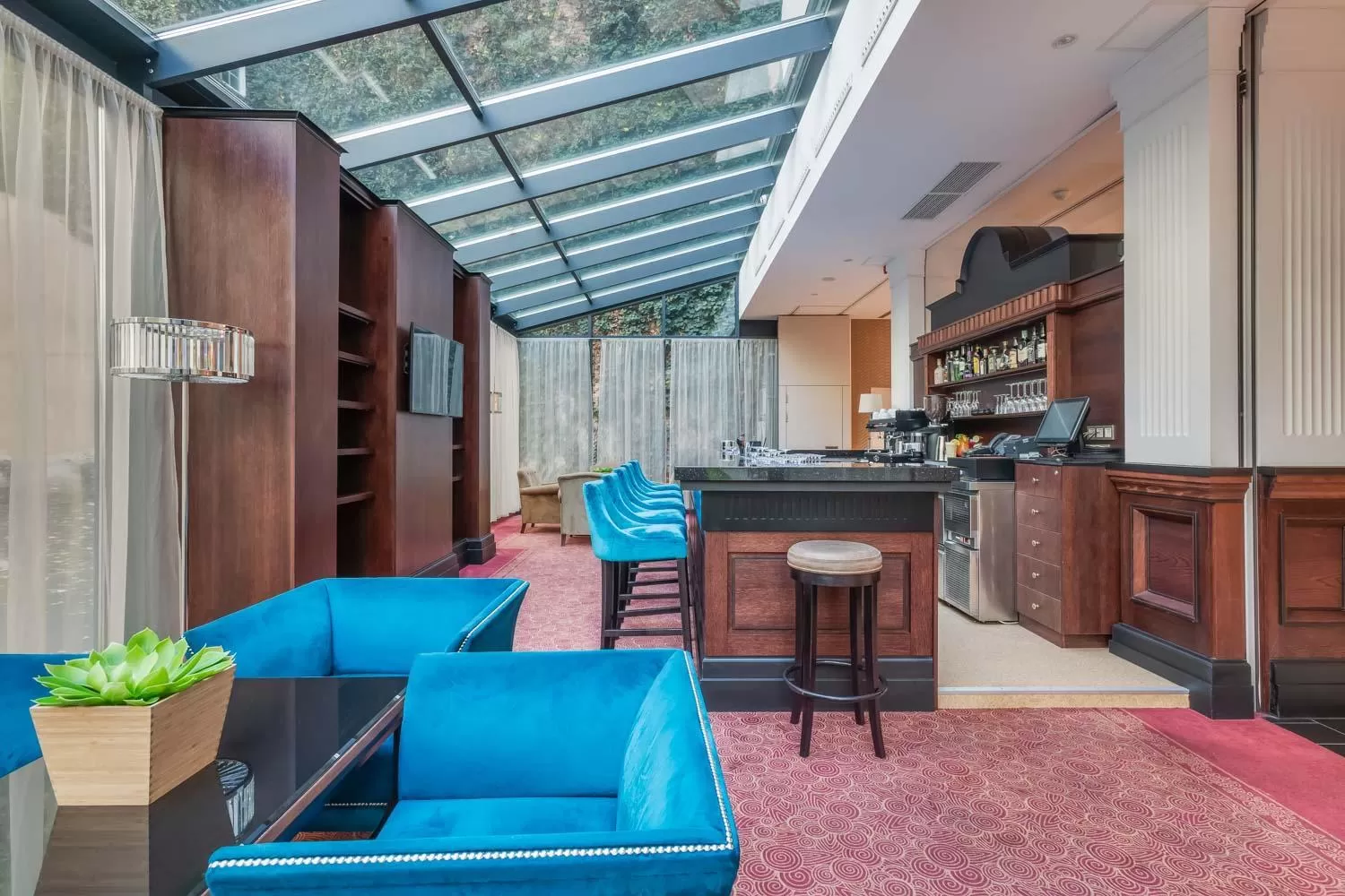 Lounge or bar in Eurostars Danube Budapest