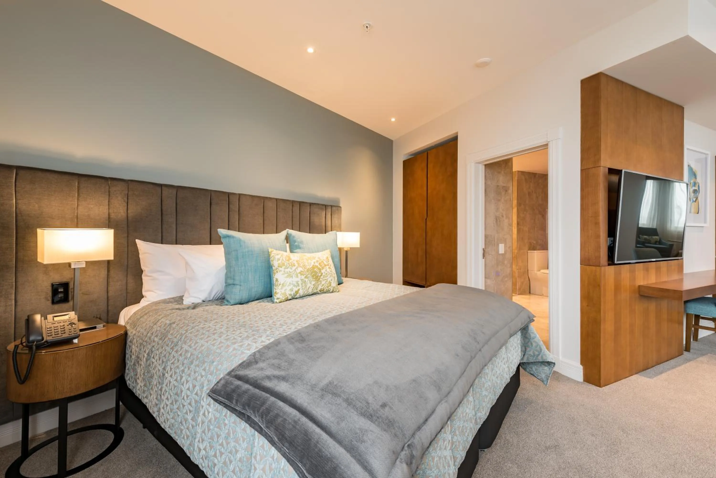 Bed in Distinction Christchurch Hotel