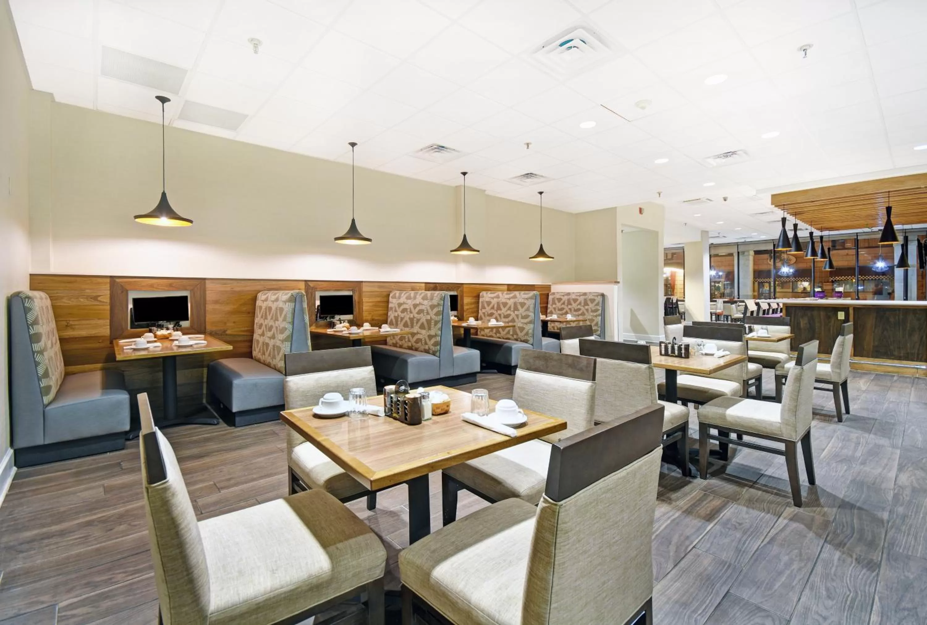 Restaurant/places to eat in Holiday Inn - Memphis Downtown - Beale St. by IHG