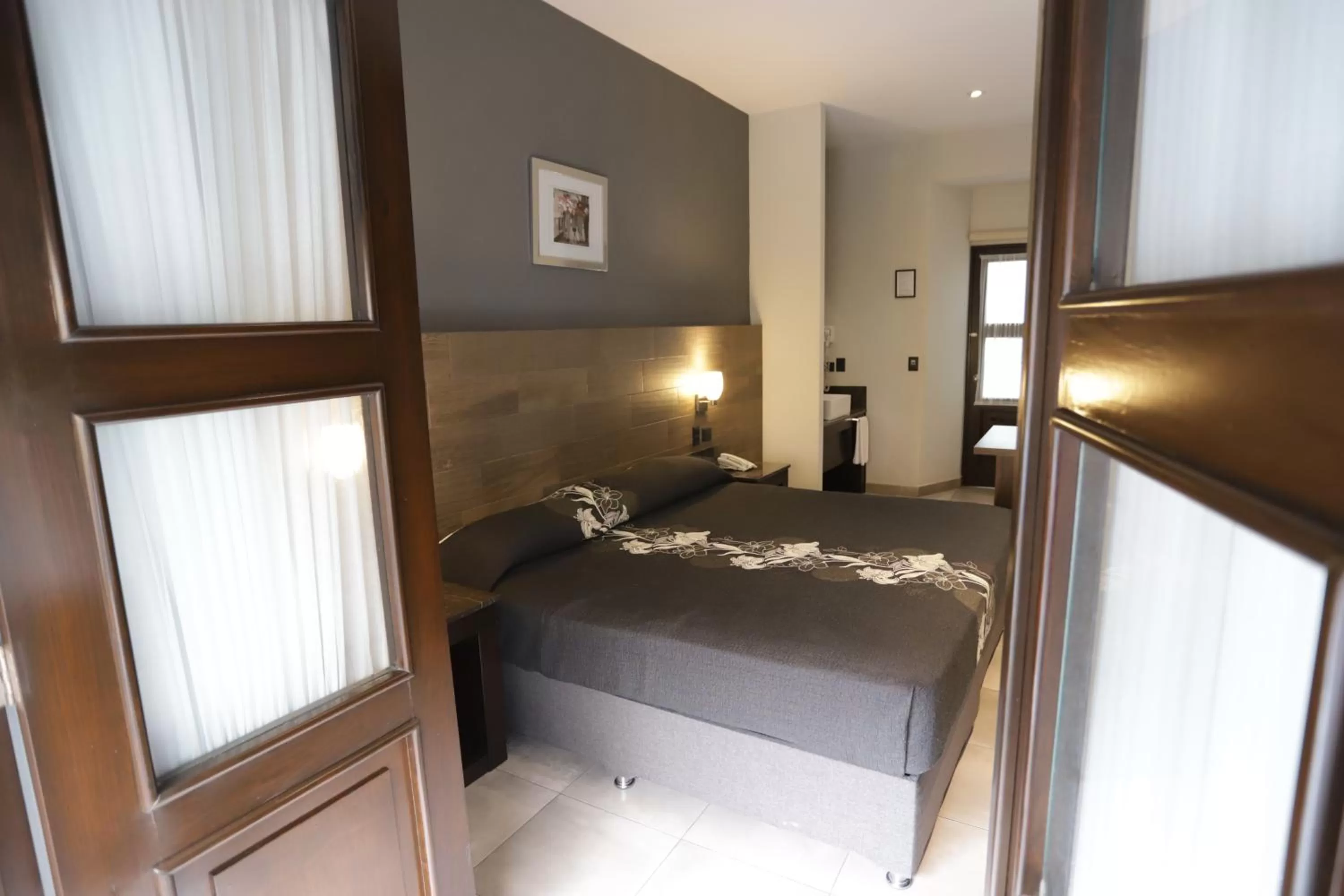 Photo of the whole room, Bed in Hotel Sofia