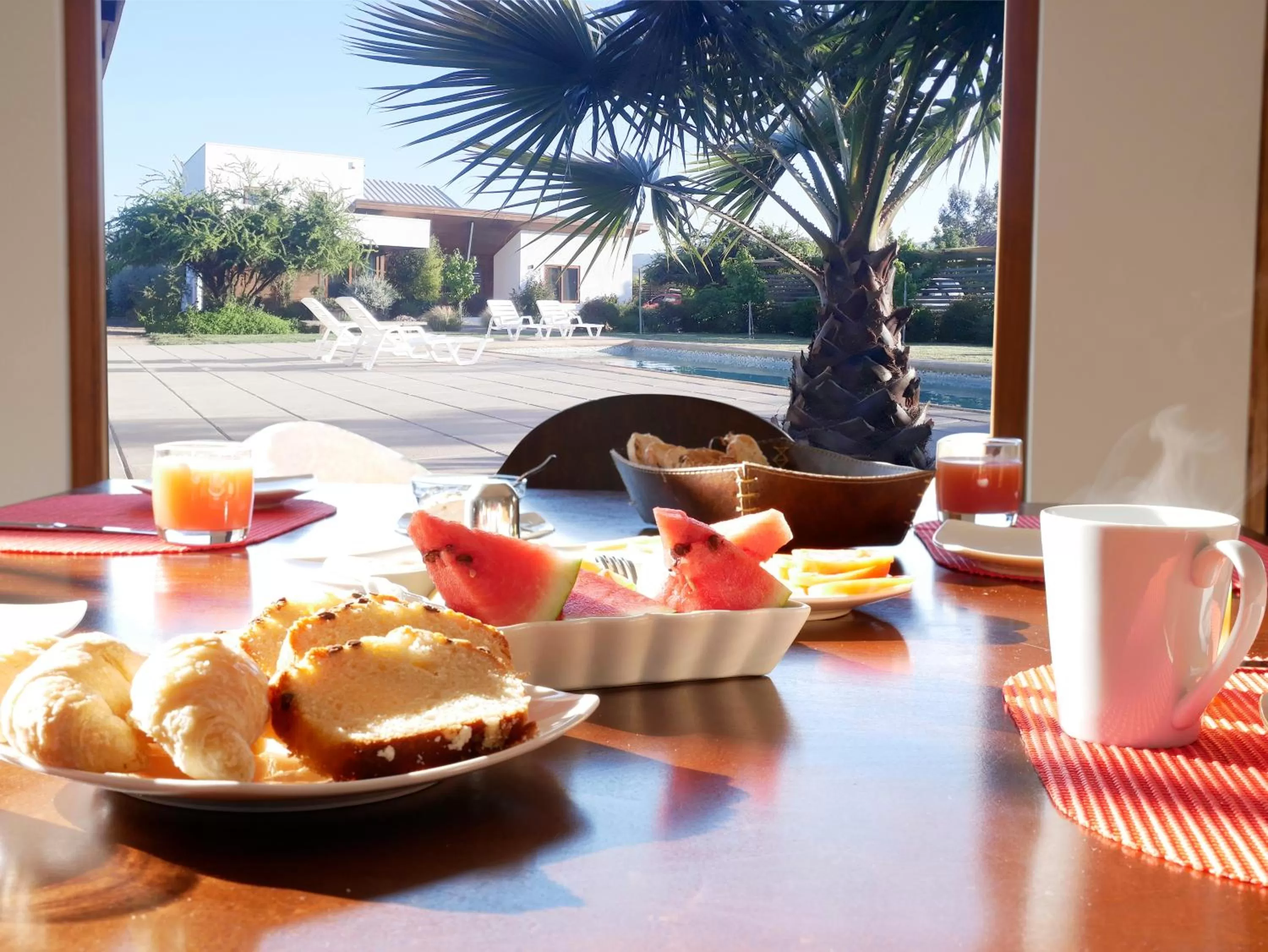 Breakfast in Callihue Lodge