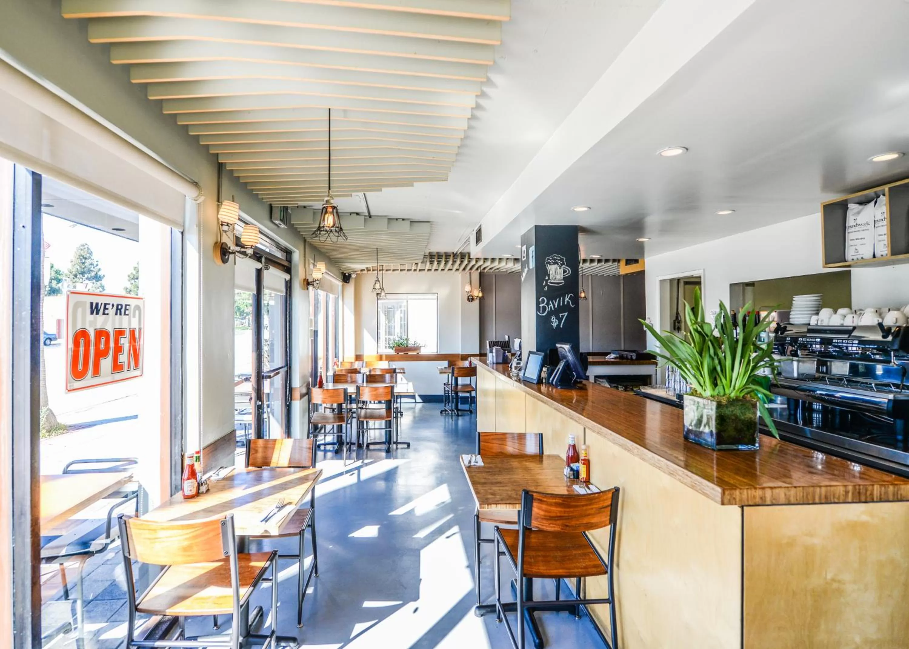 Restaurant/places to eat in Travelodge by Wyndham Culver City