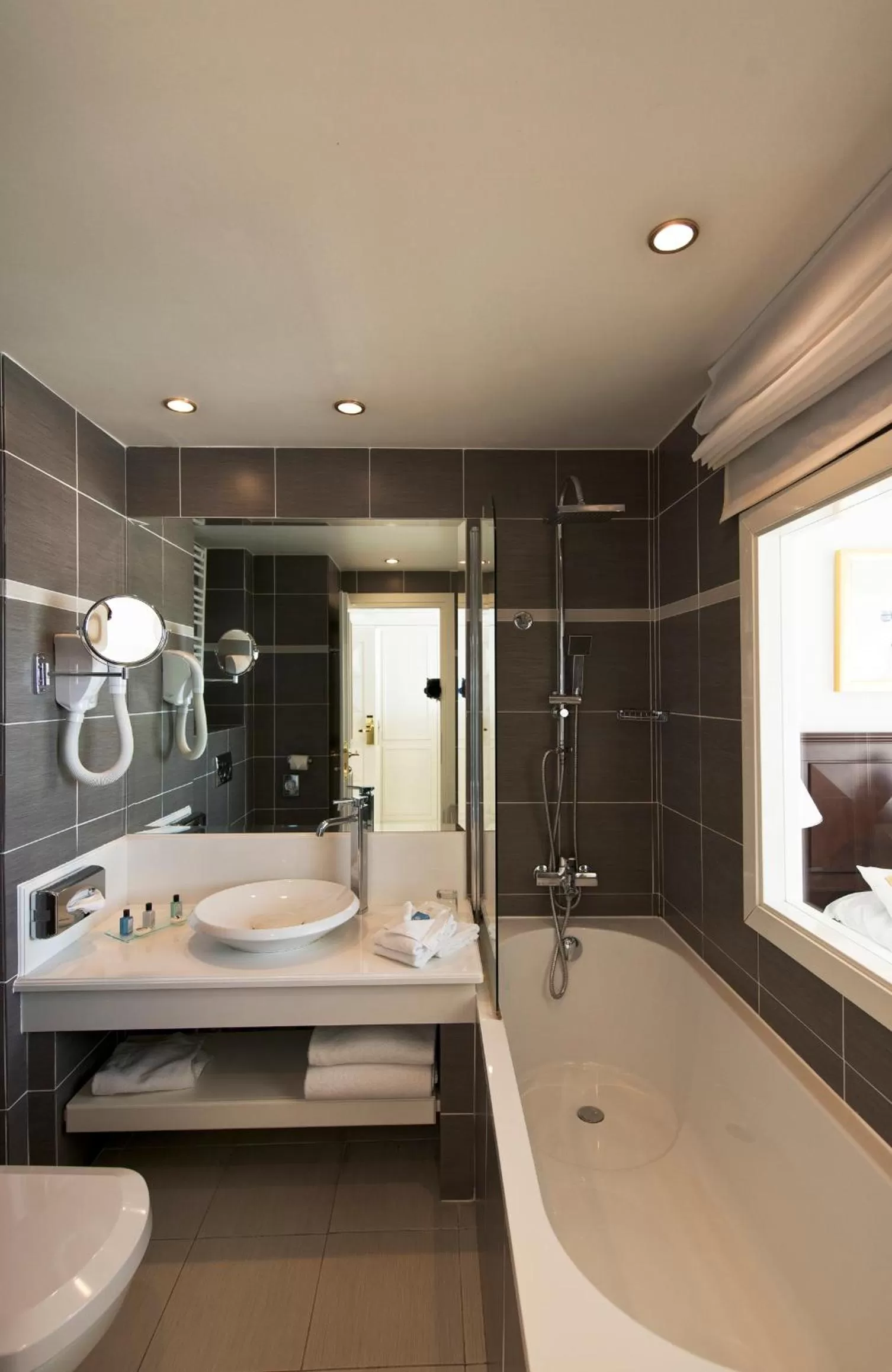 Bathroom in Hôtel West End Promenade