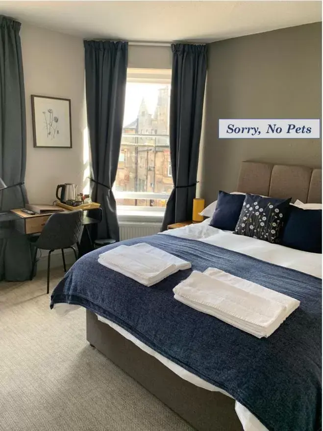 King Room in Victorian Tap King Room in Victorian Tap