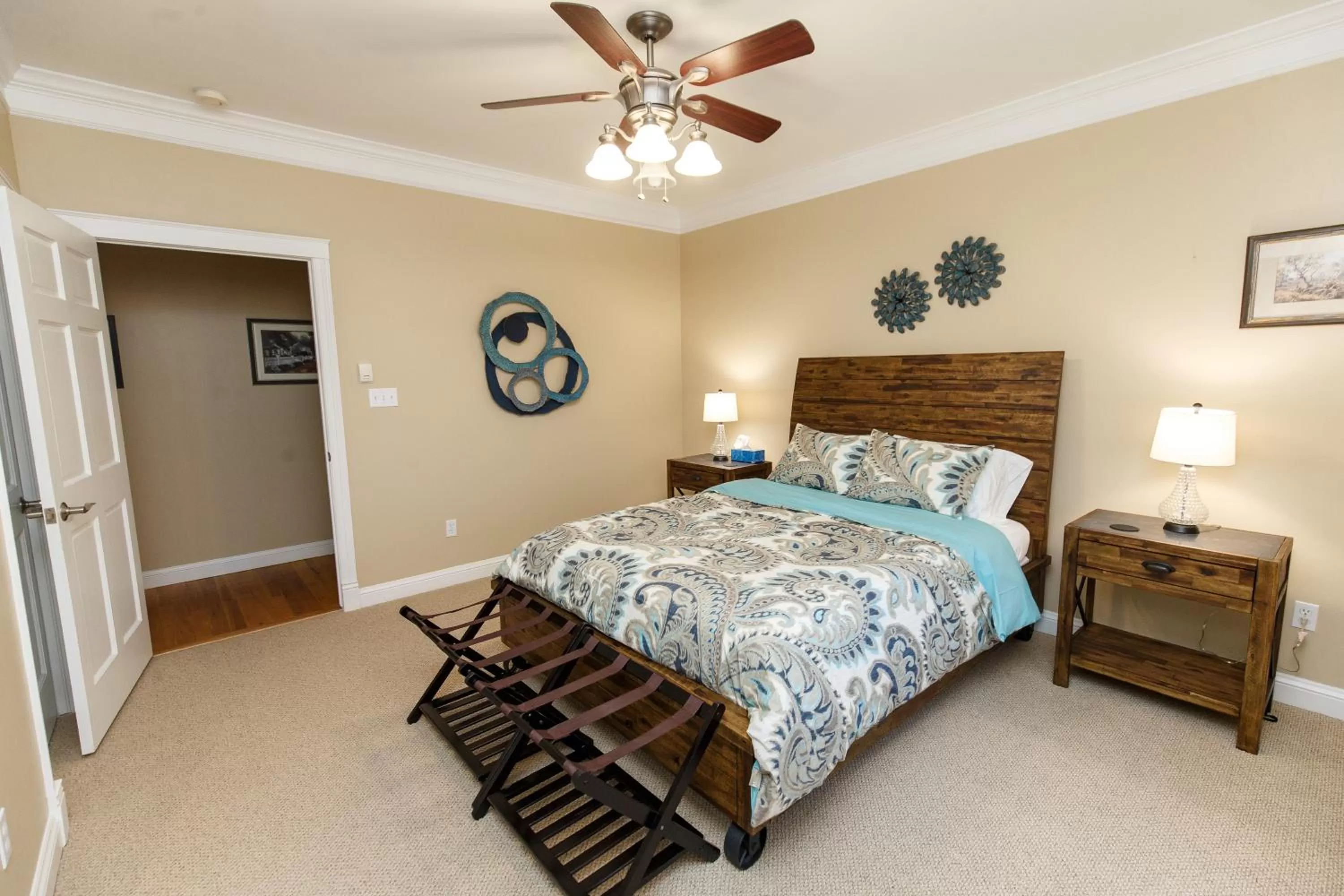 Bed in Lamp Post Lodge