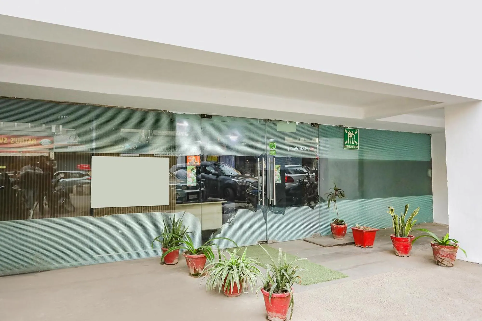 Facade/entrance in FabExpress Lotus Palace