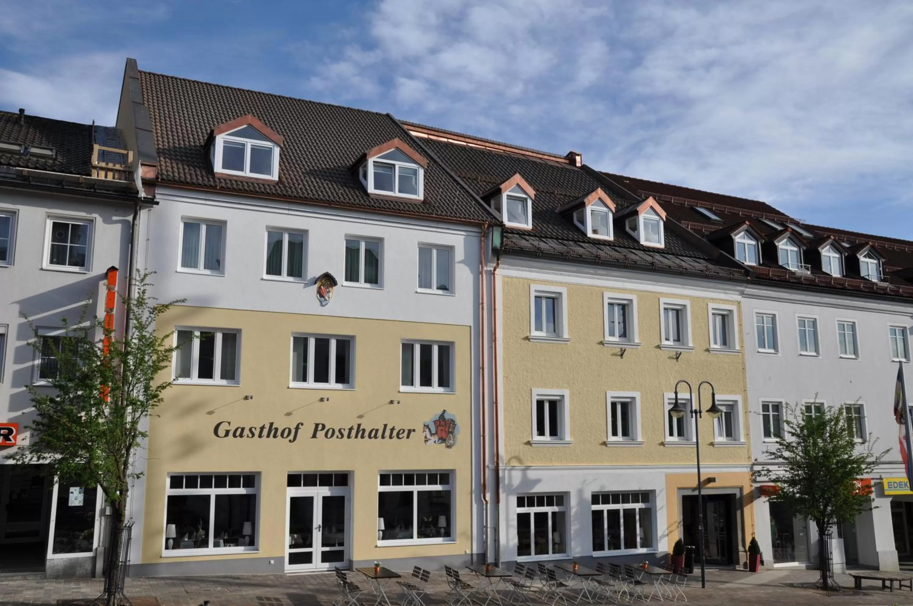 Property building in Hotel Gasthof Posthalter