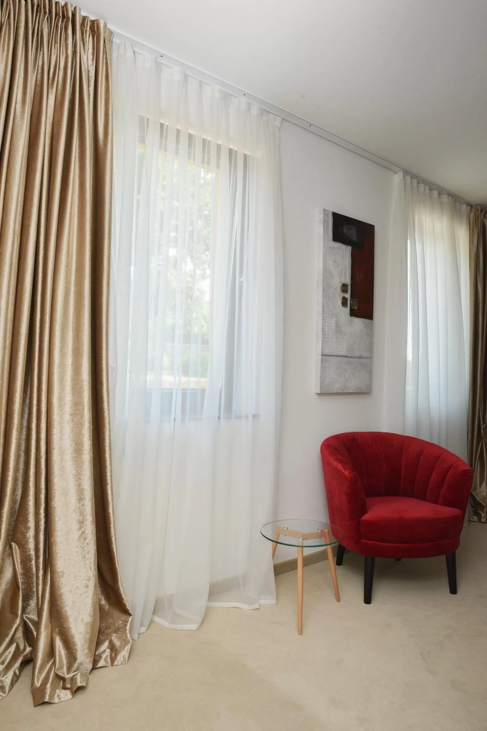 People in Hotel Meduza