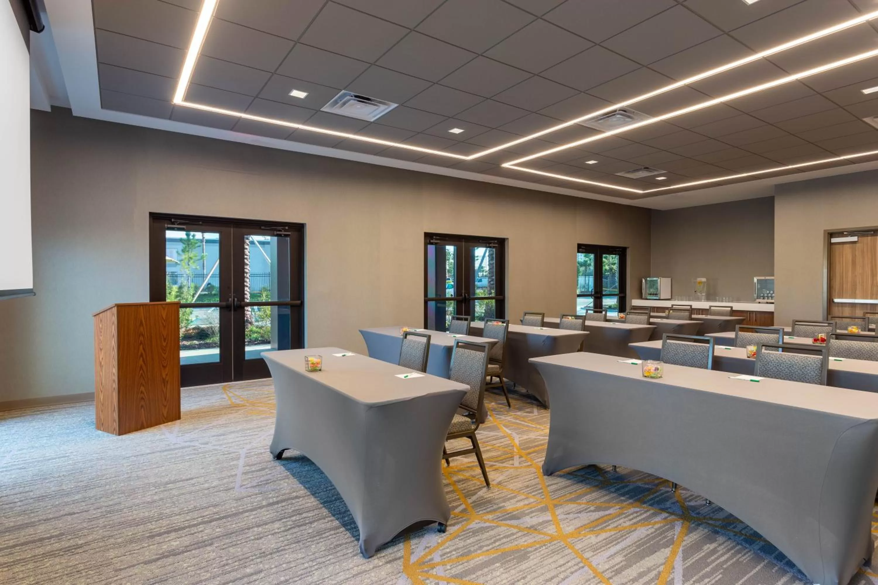 Meeting/conference room in Wyndham Garden Orlando Universal / I Drive