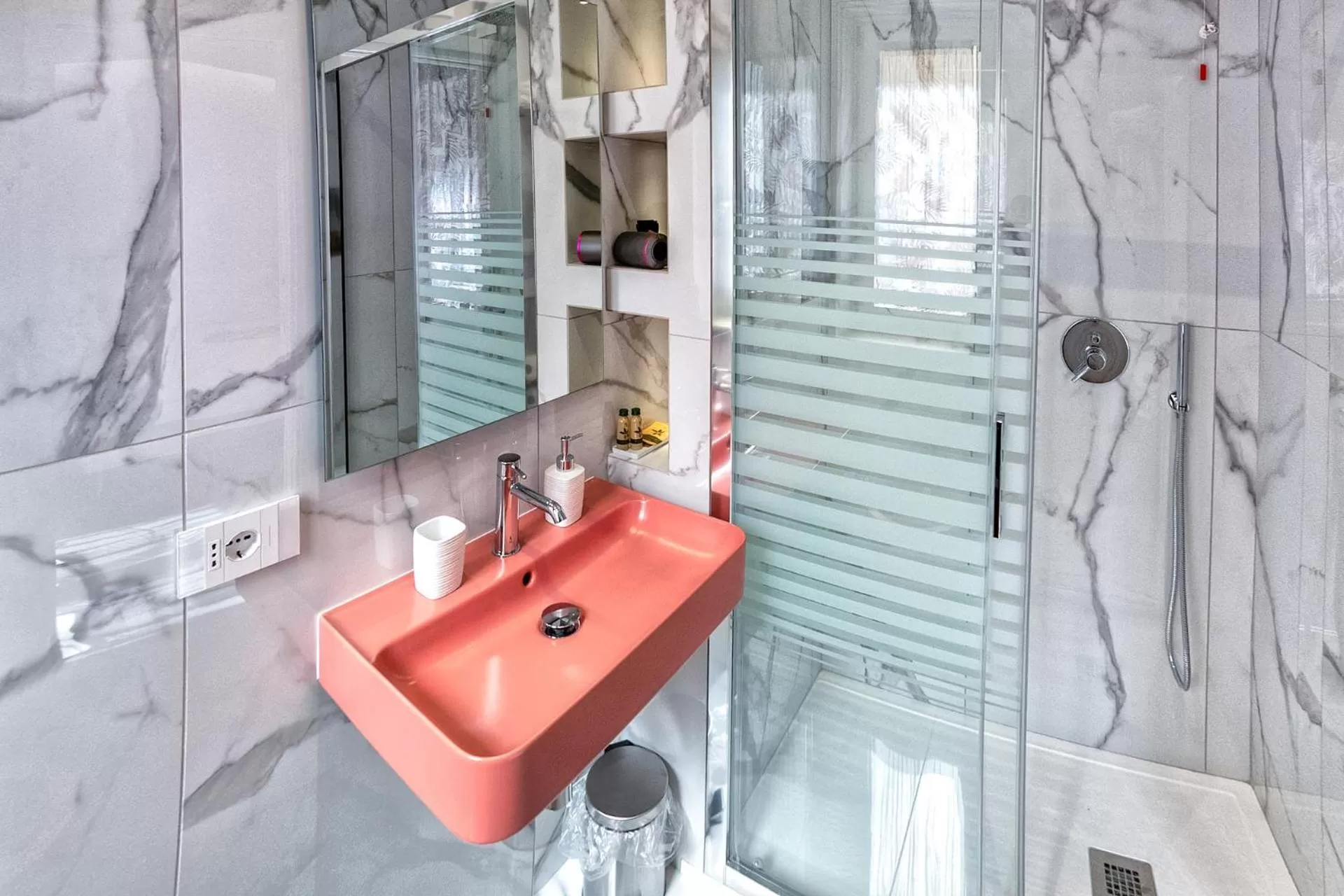 Bathroom in Maison Marienne - Deluxe B&B