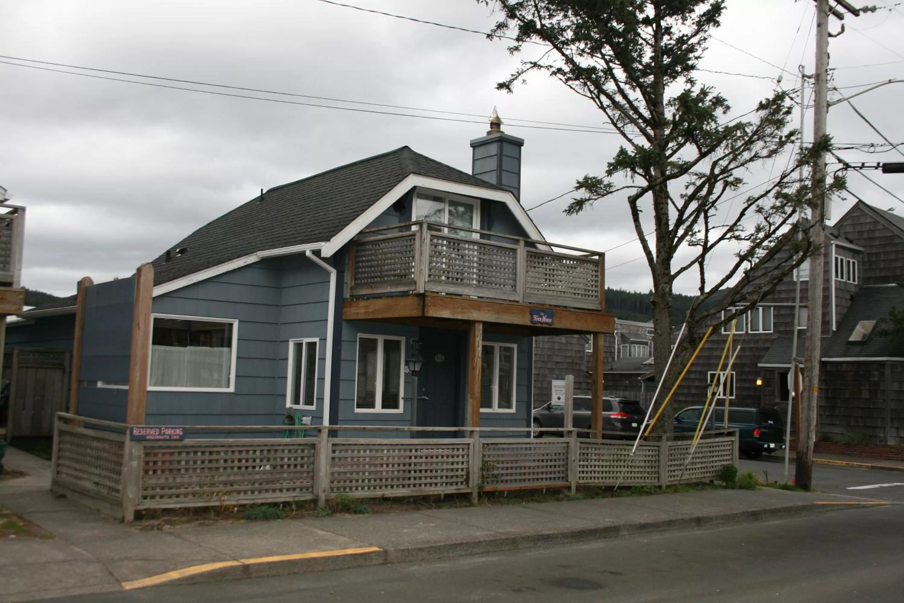 Argonauta Two Bedroom Cottage in The Waves