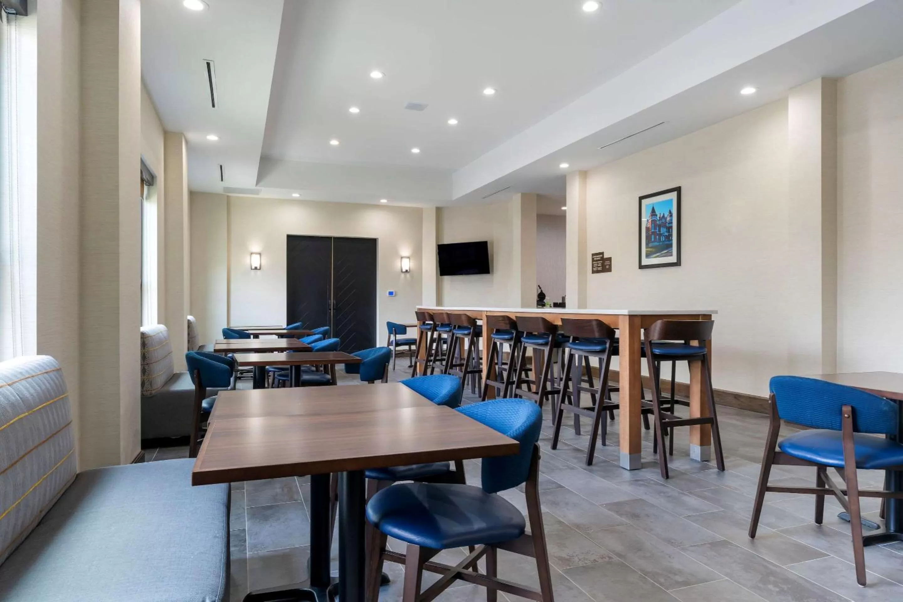 Breakfast in Comfort Suites Paducah Mall Area