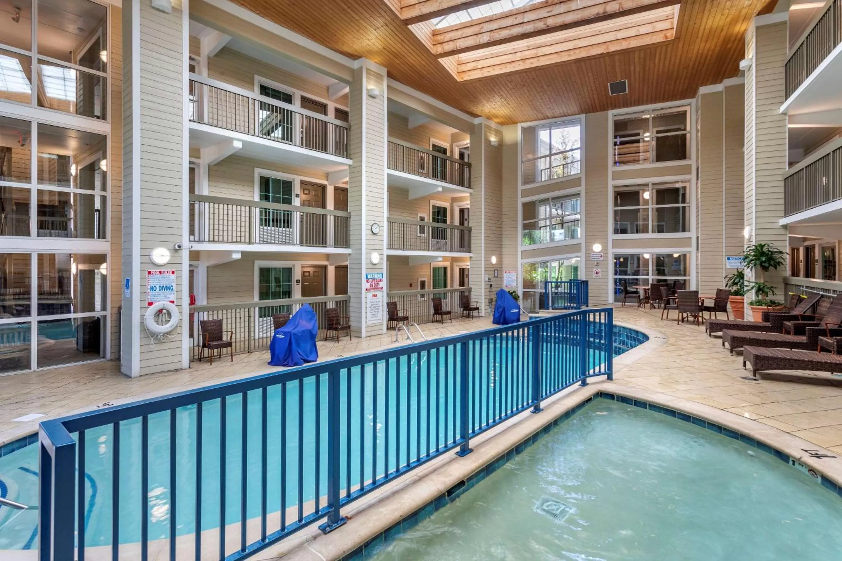 Activities in Econo Lodge Pigeon Forge Riverside